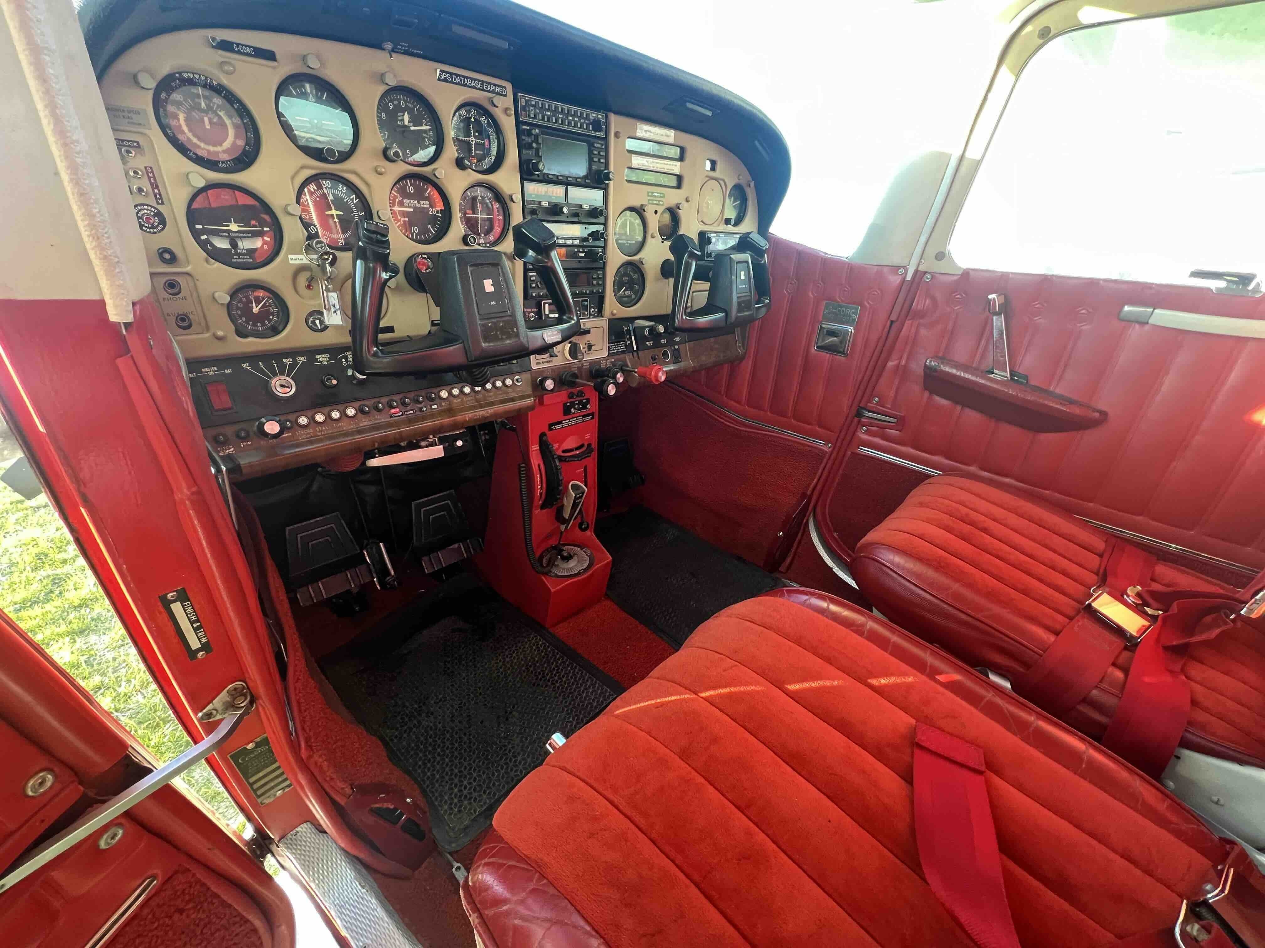 세스나 182Q Skylane 1979 사진 5