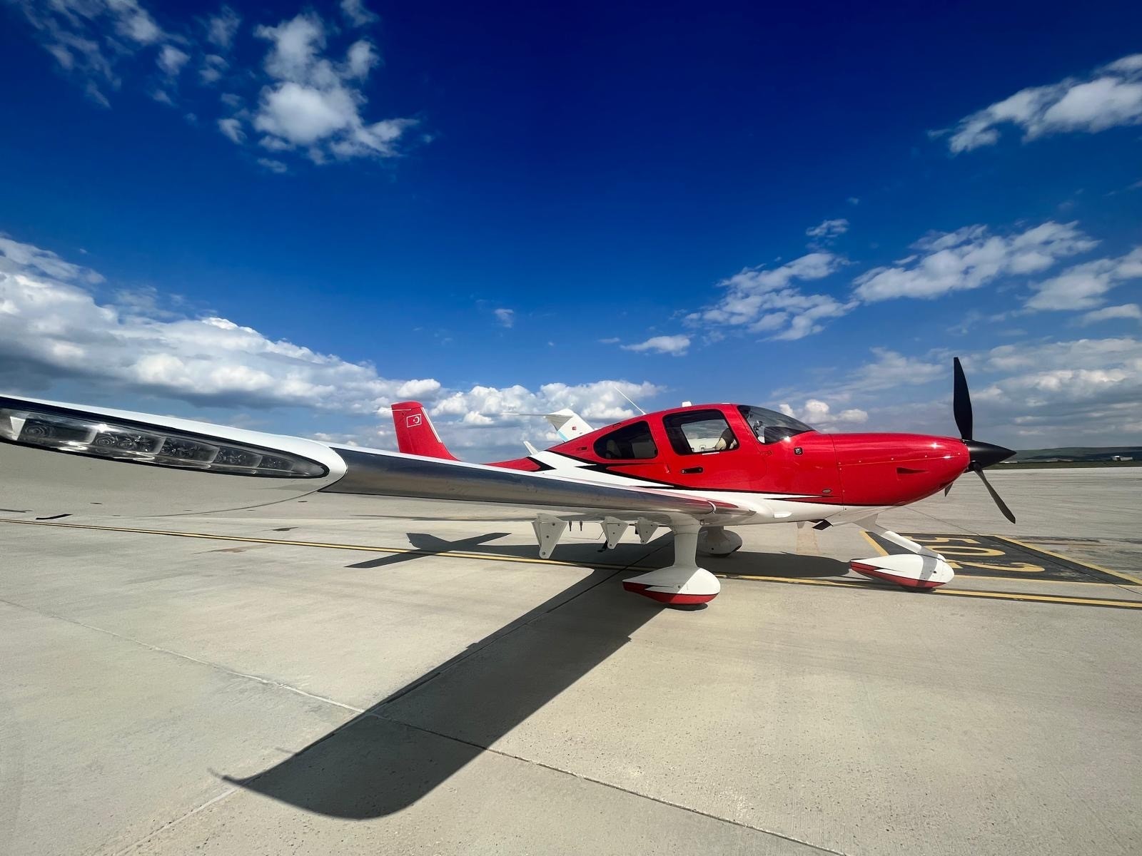 시러스 SR22T G6 GTS 2021 사진 7