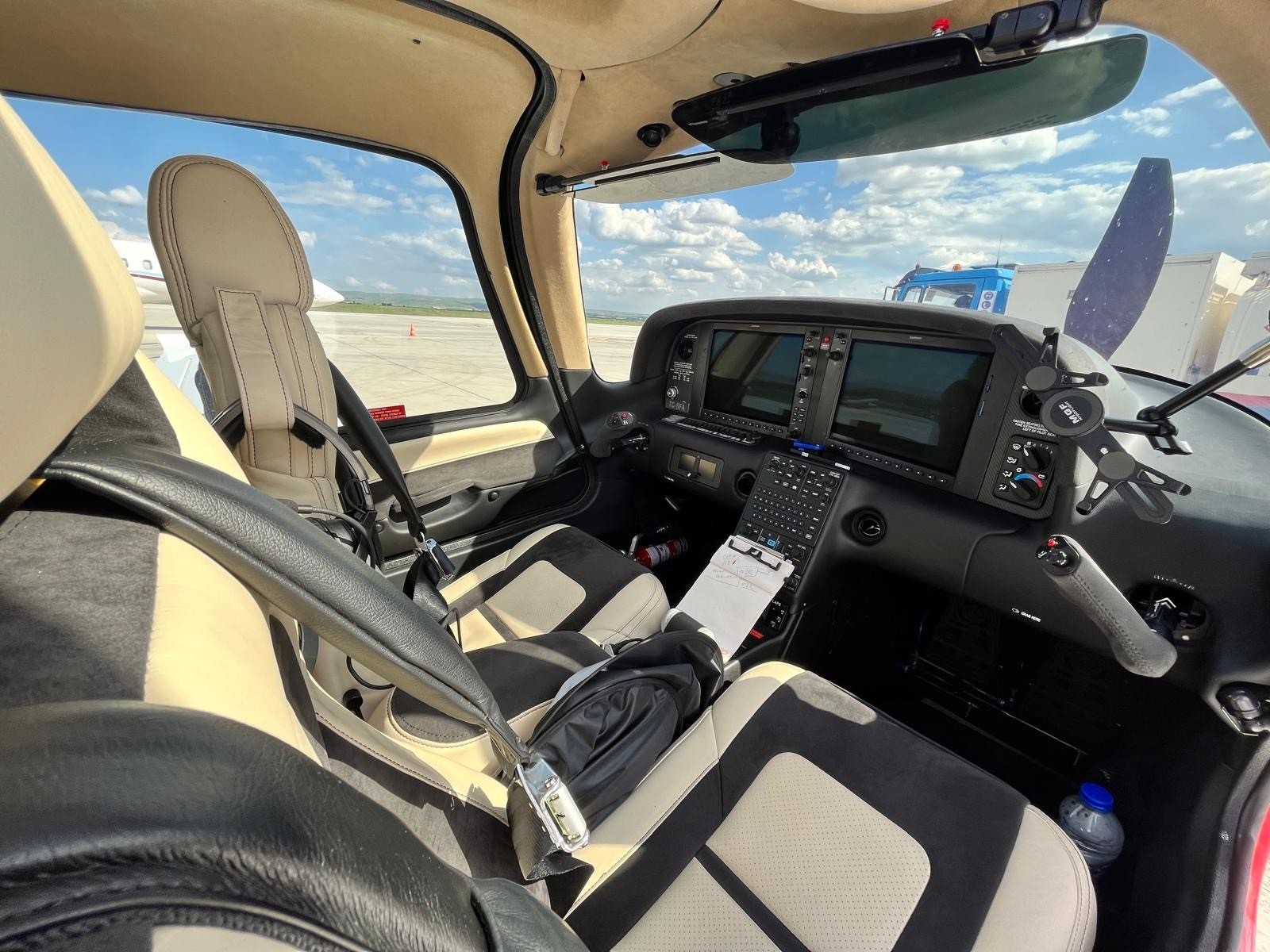 시러스 SR22T G6 GTS 2021 사진 3