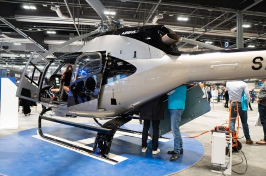 2000 Airbus H120, photo 2