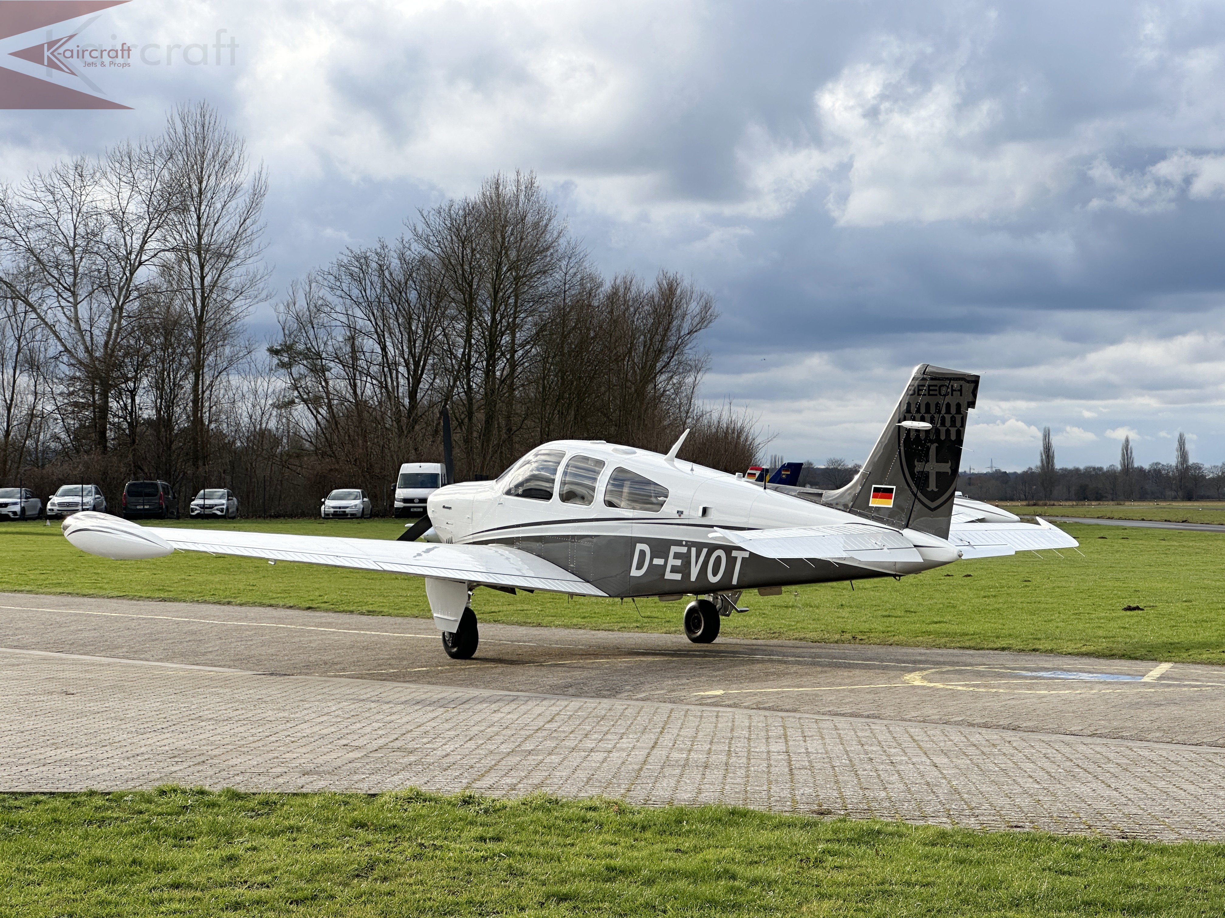 비치크래프트 F33A Bonanza 1990 사진 2