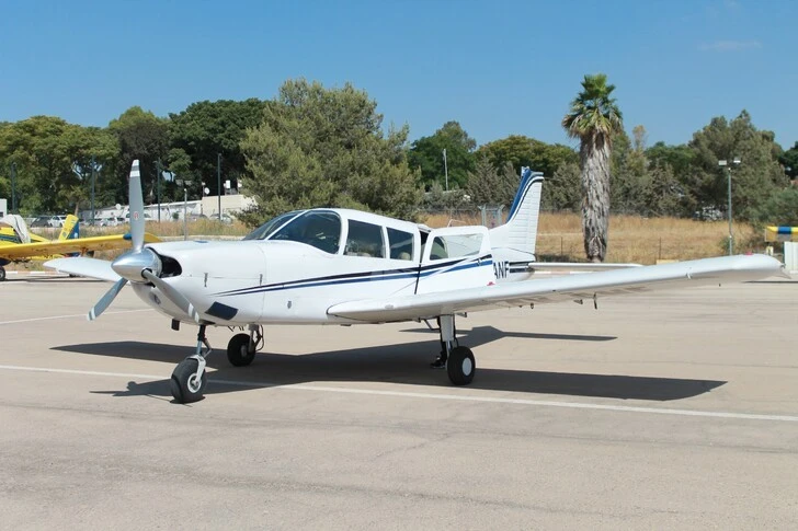 Piper Cherokee Six