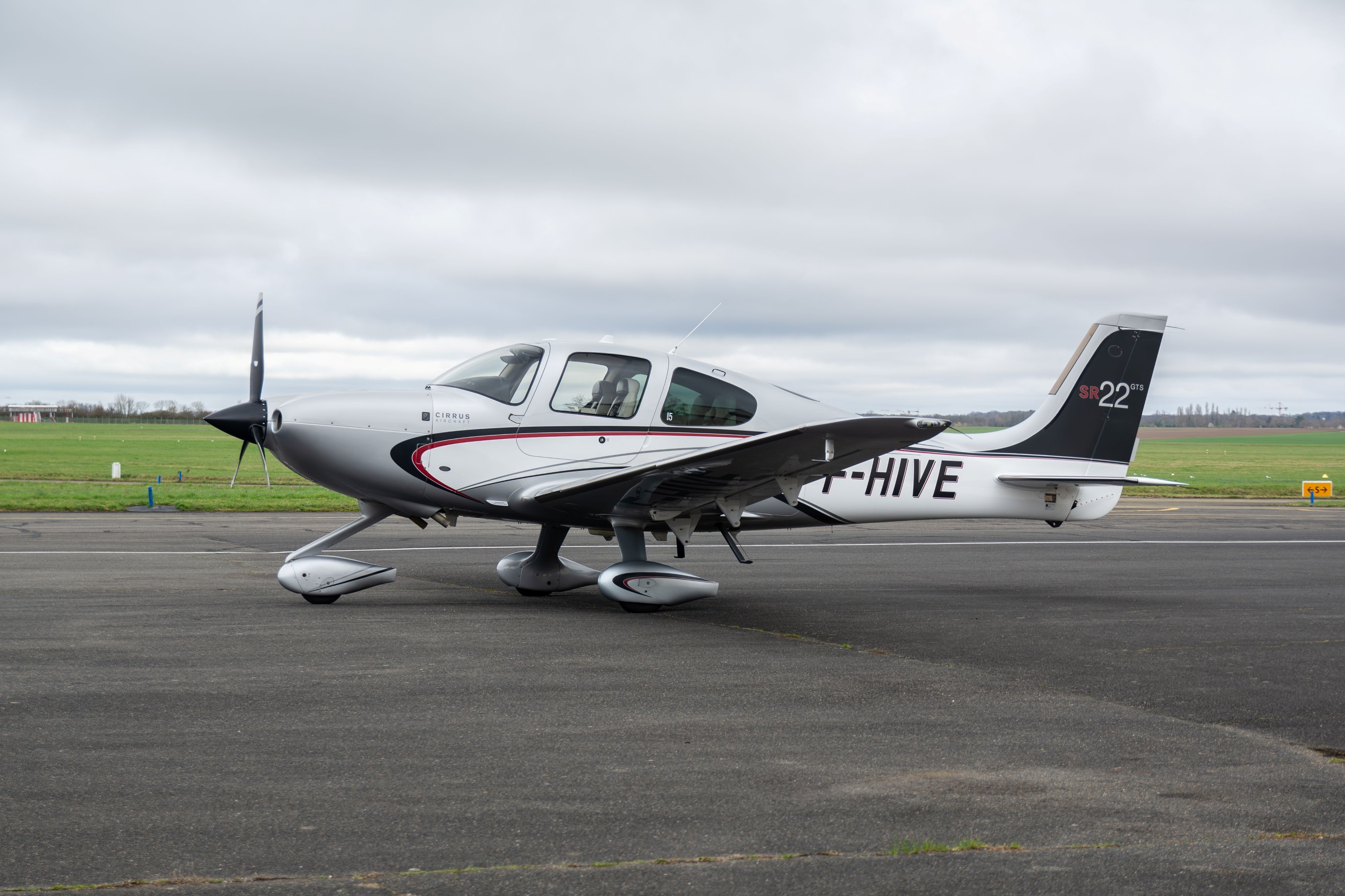 시러스 SR22 G5 GTS 2013 사진 1