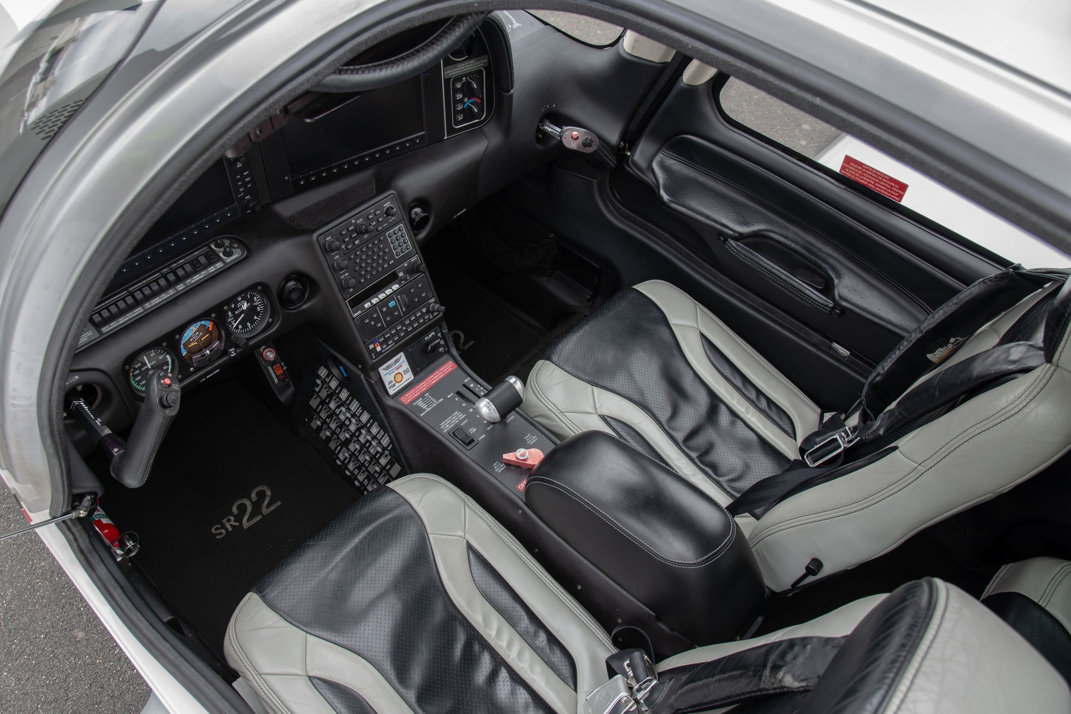 시러스 SR22 G5 GTS 2013 사진 6