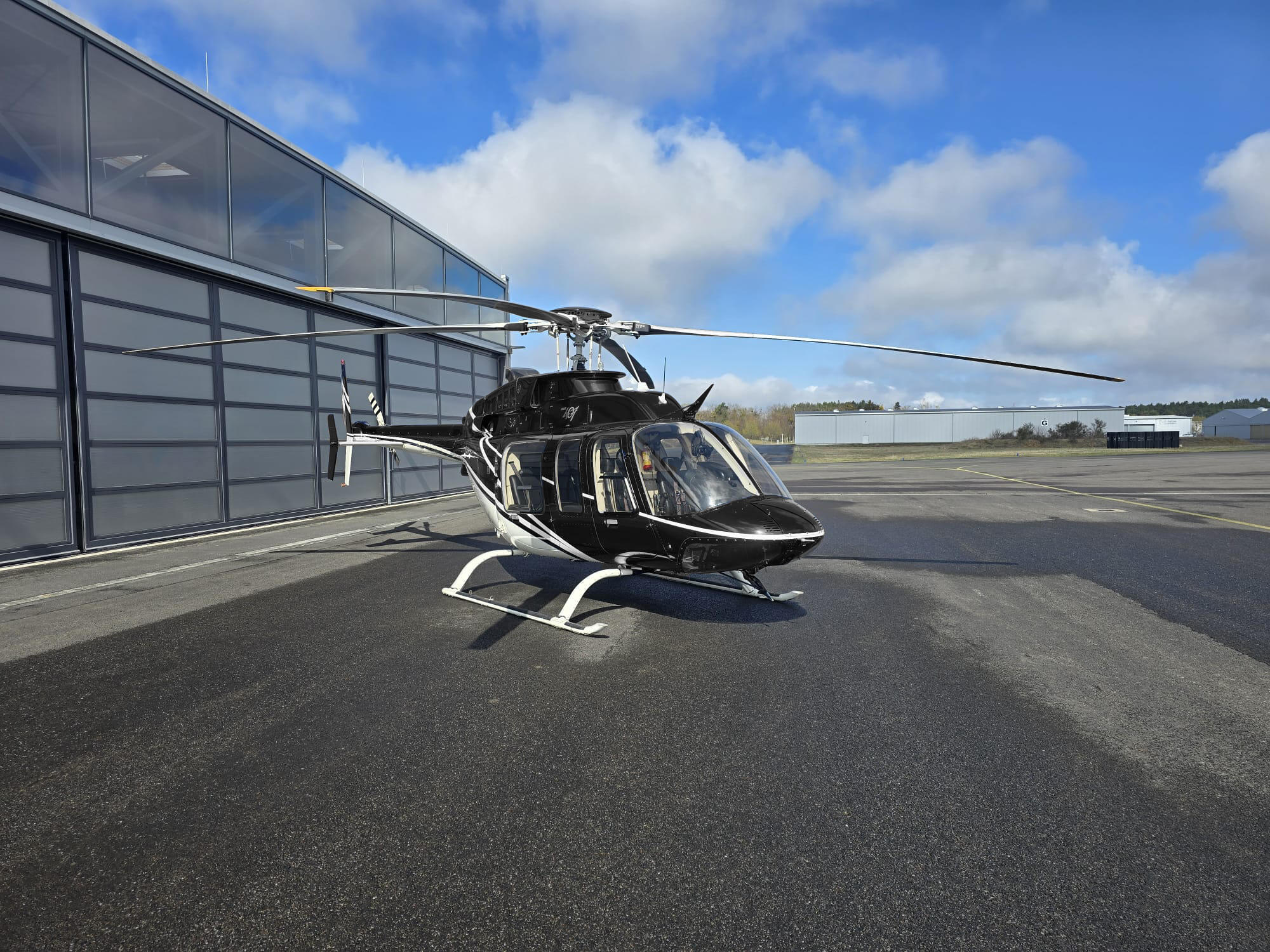 1997 Bell 407, photo 1