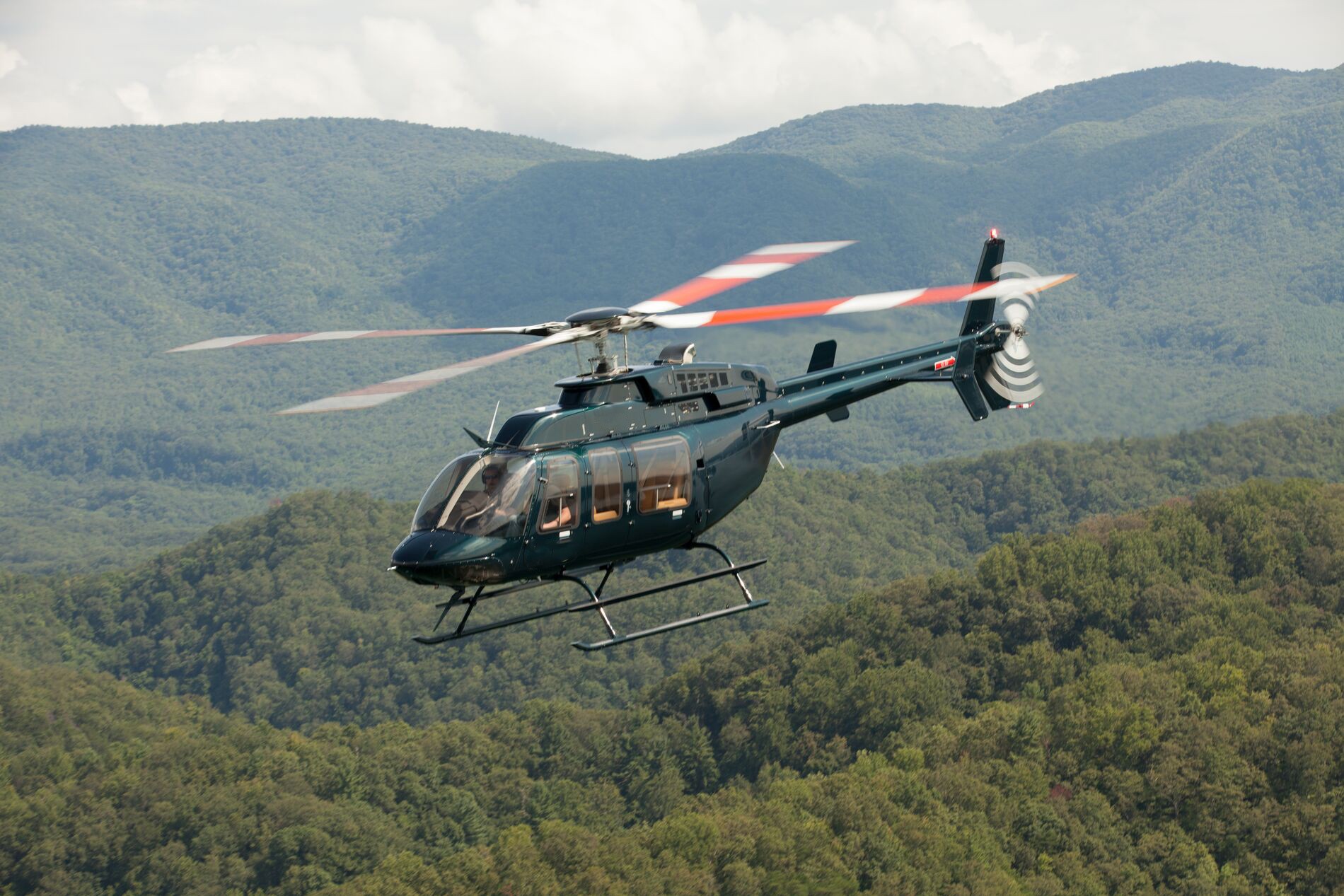 2017 Bell 407GXP, photo 1