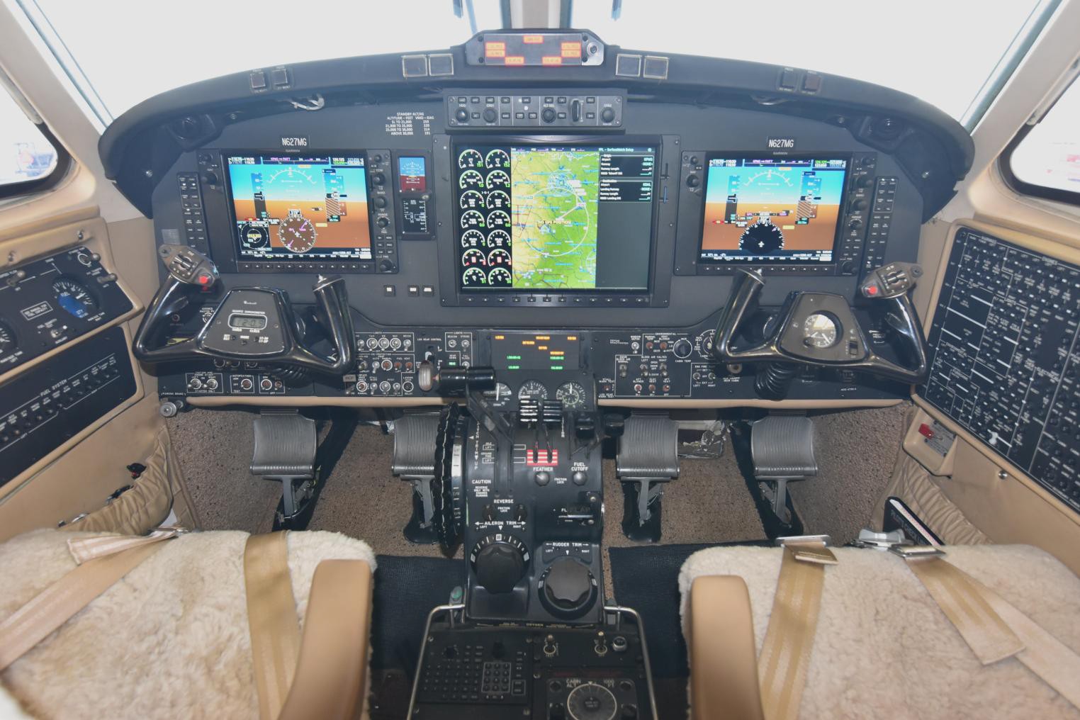 비치크래프트 King Air 300 1989 사진 2