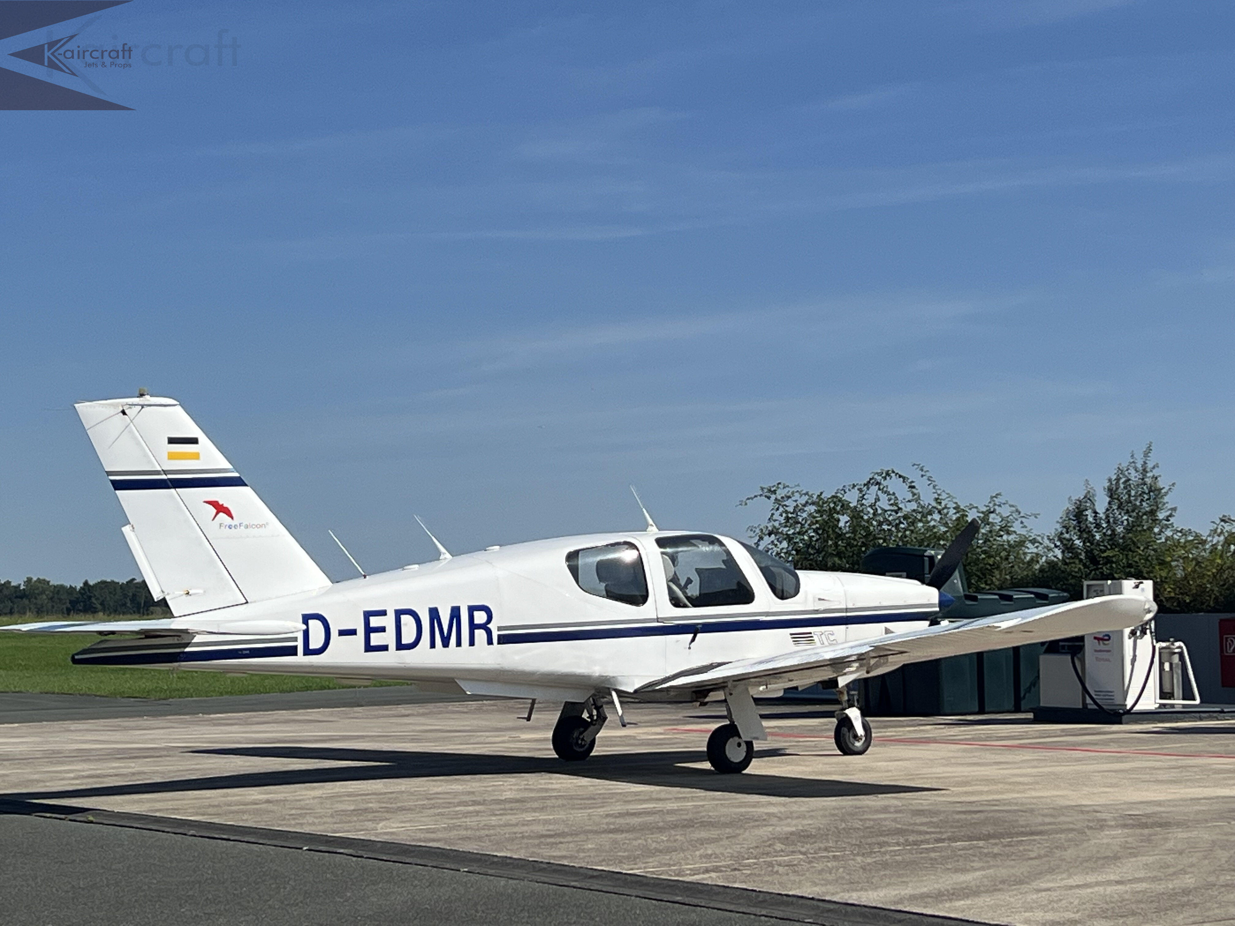소카타 TB-21 Trinidad 1989 사진 1