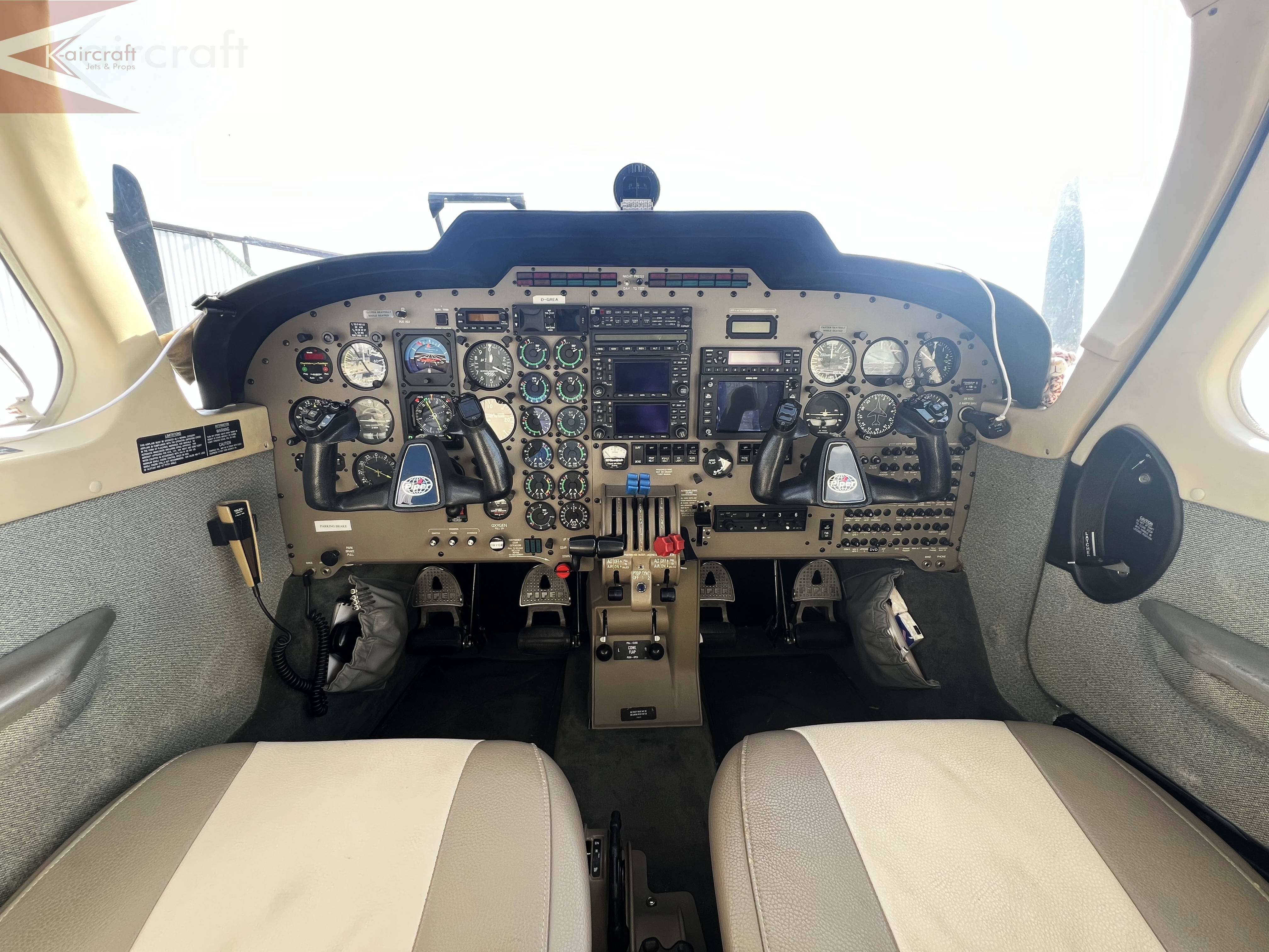 파이퍼 Seneca V 2000 사진 6