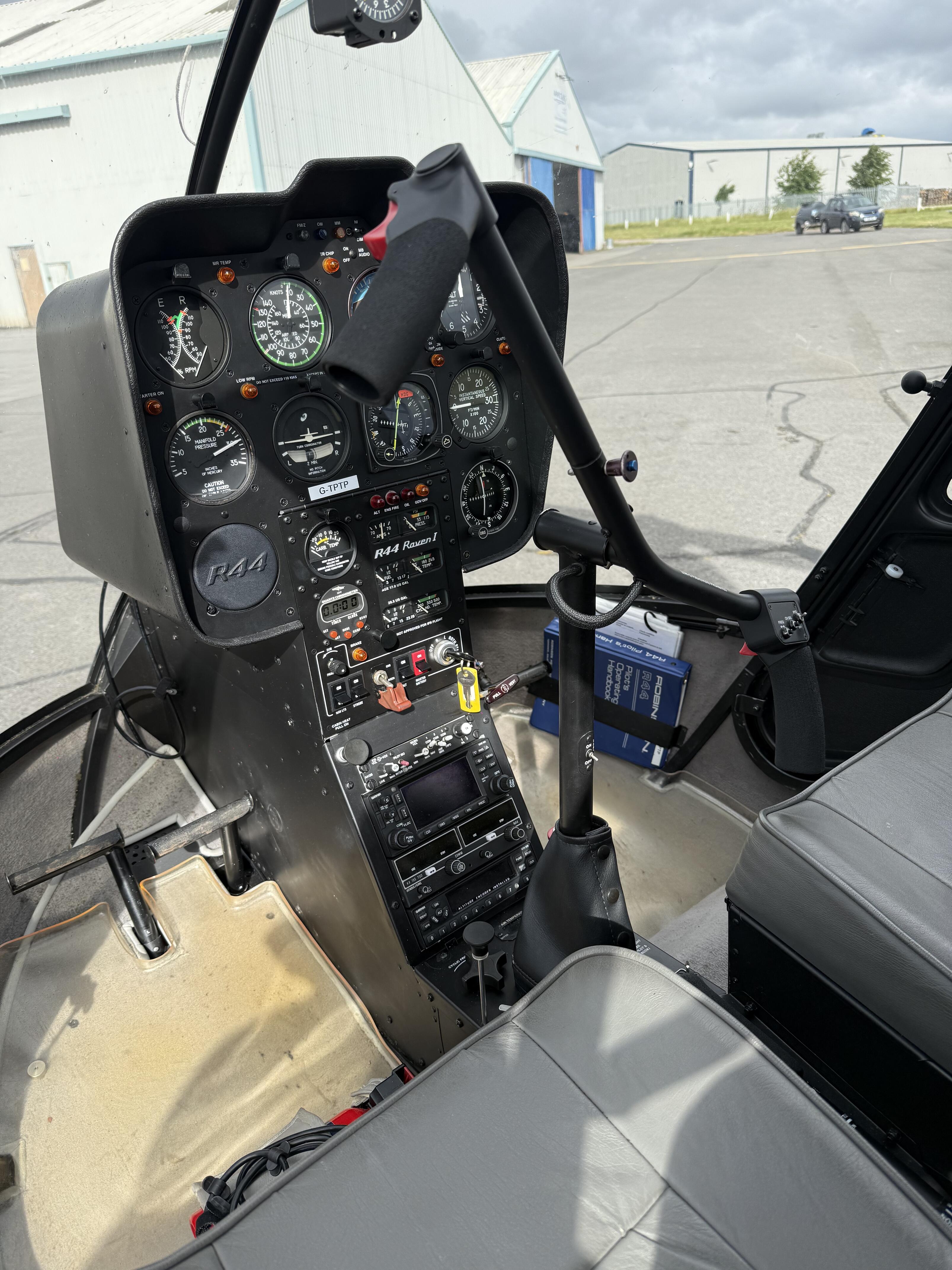 로빈슨 R44 Raven I 2010 사진 3