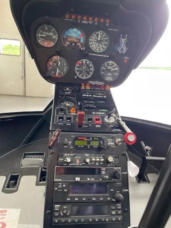 로빈슨 R44 Raven II 2010 사진 5
