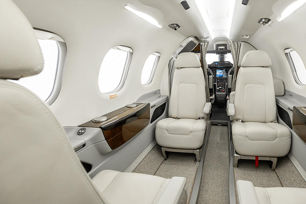 엠브라에르 Phenom 100E 2014 사진 5
