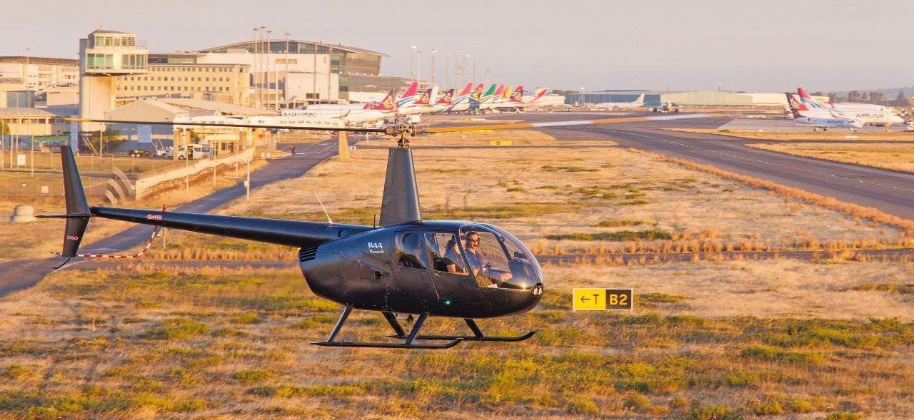 2009 Robinson R44 Raven II, photo 2