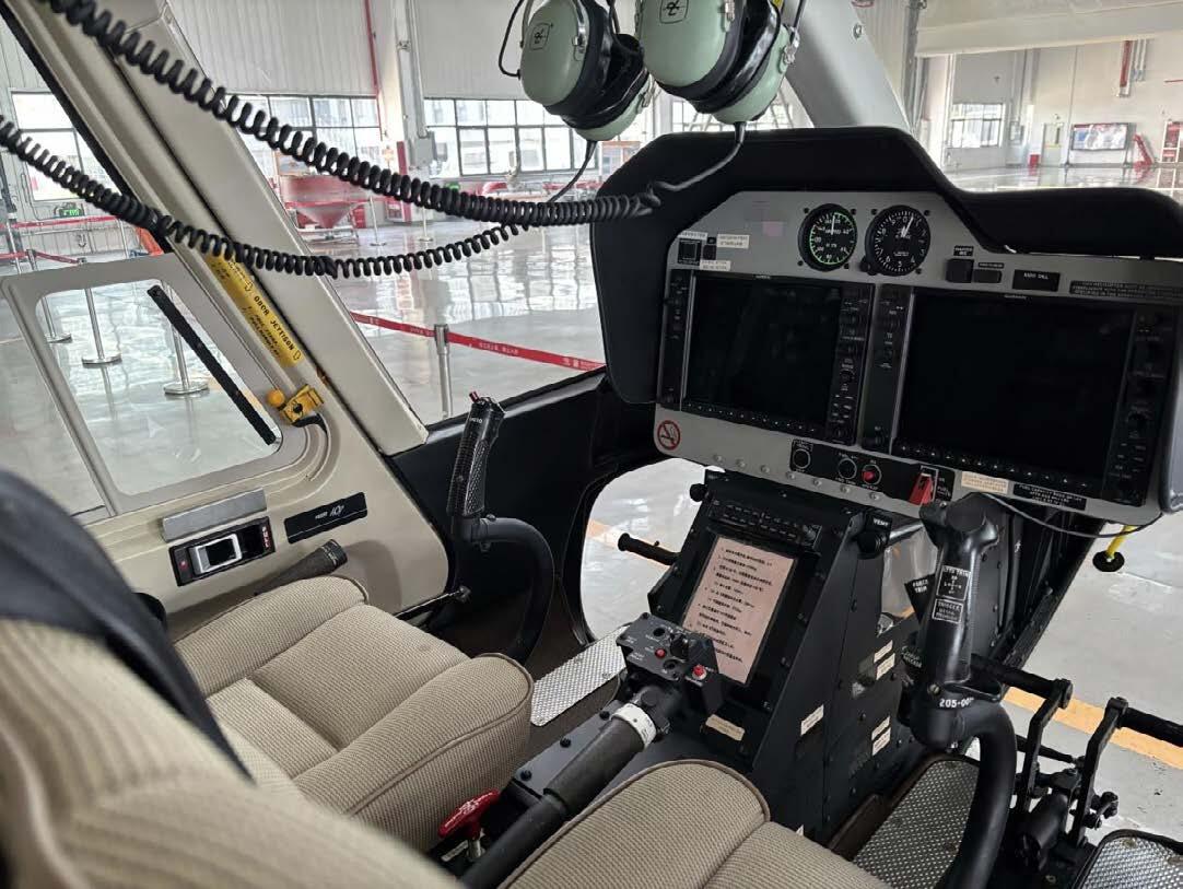2021 Bell 407GXi, photo 2