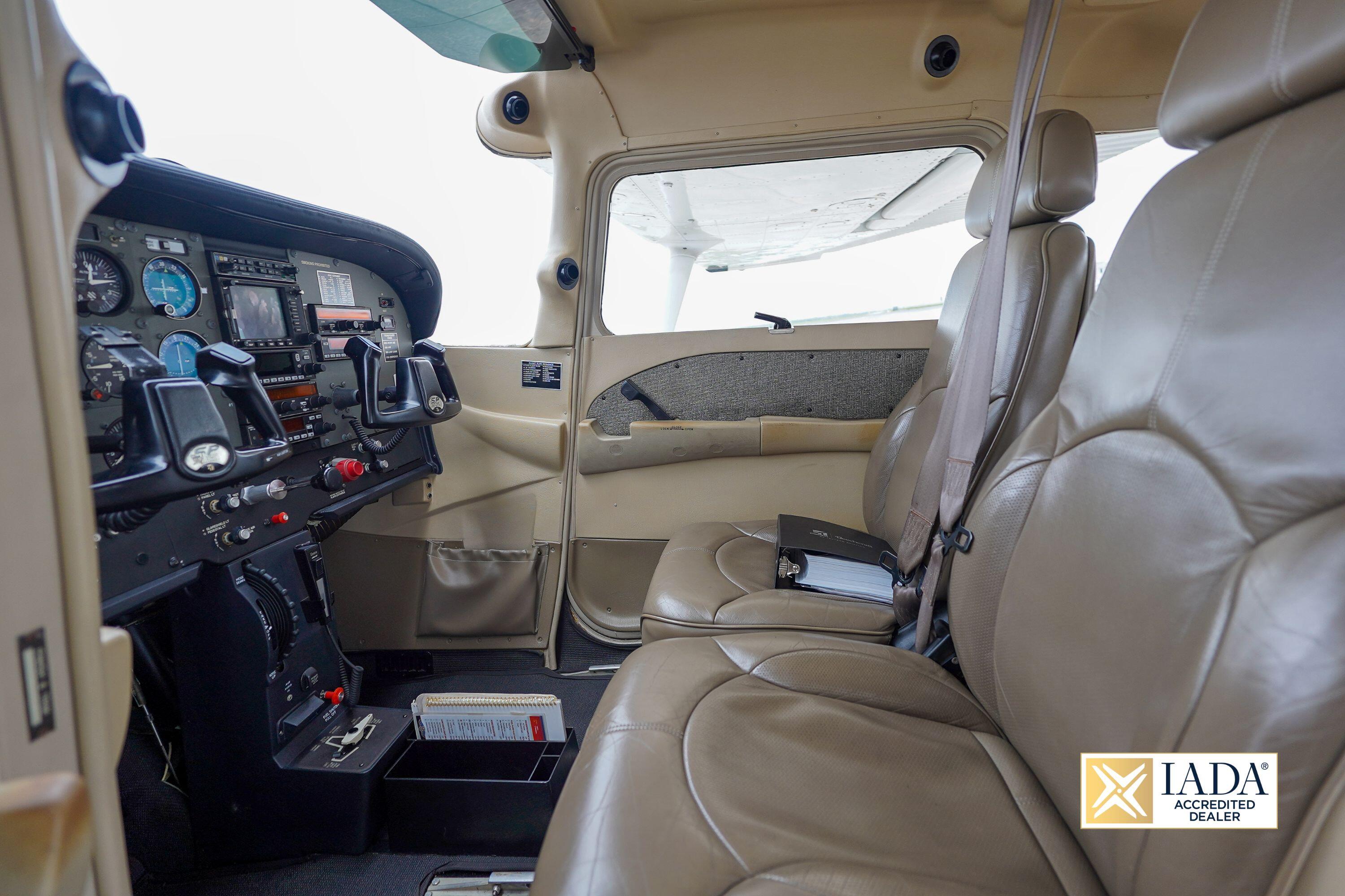 세스나 172SP Skyhawk 2004 사진 6