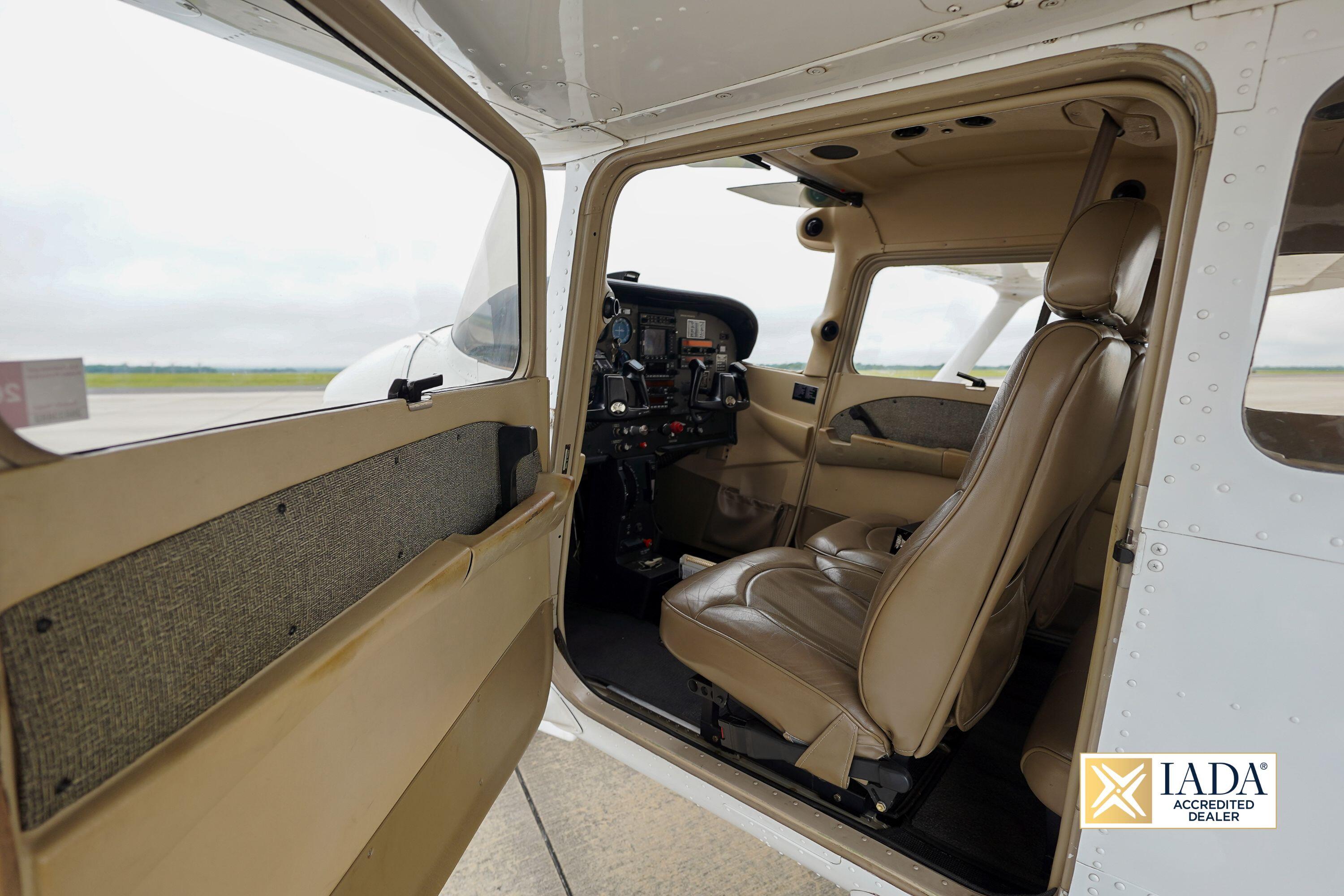 세스나 172SP Skyhawk 2004 사진 4