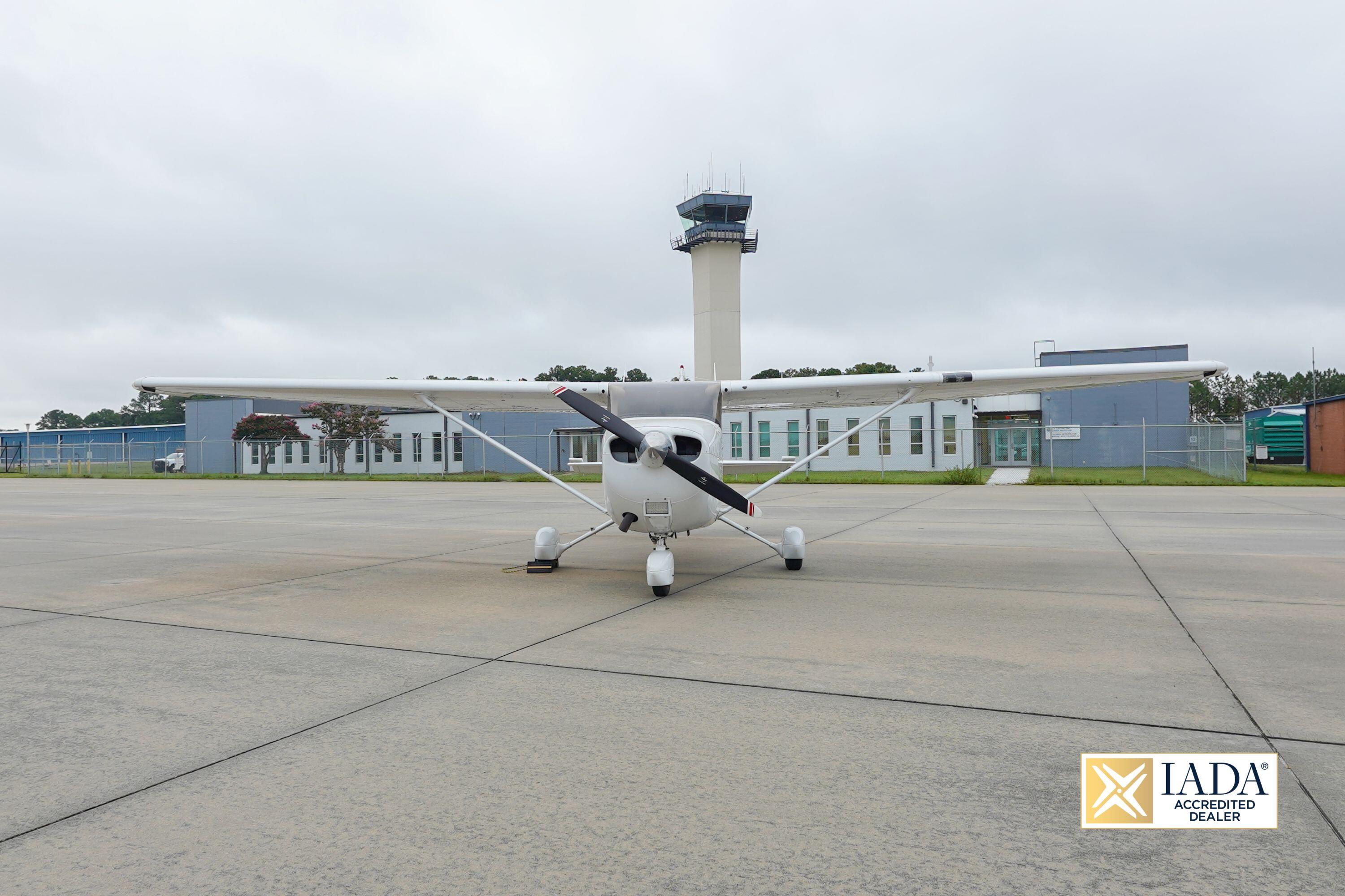 세스나 172SP Skyhawk 2004 사진 2