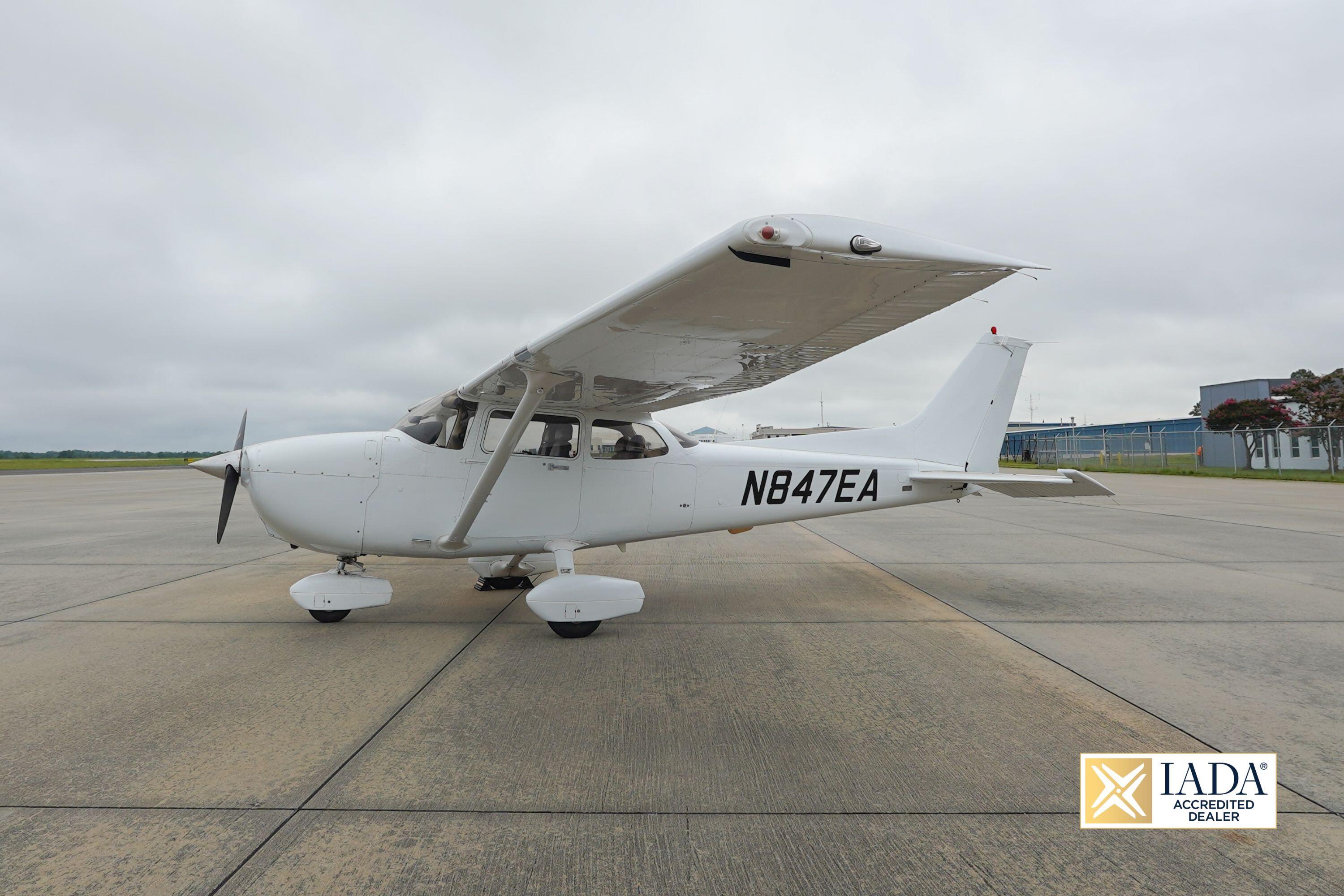 세스나 172SP Skyhawk 2004 사진 1