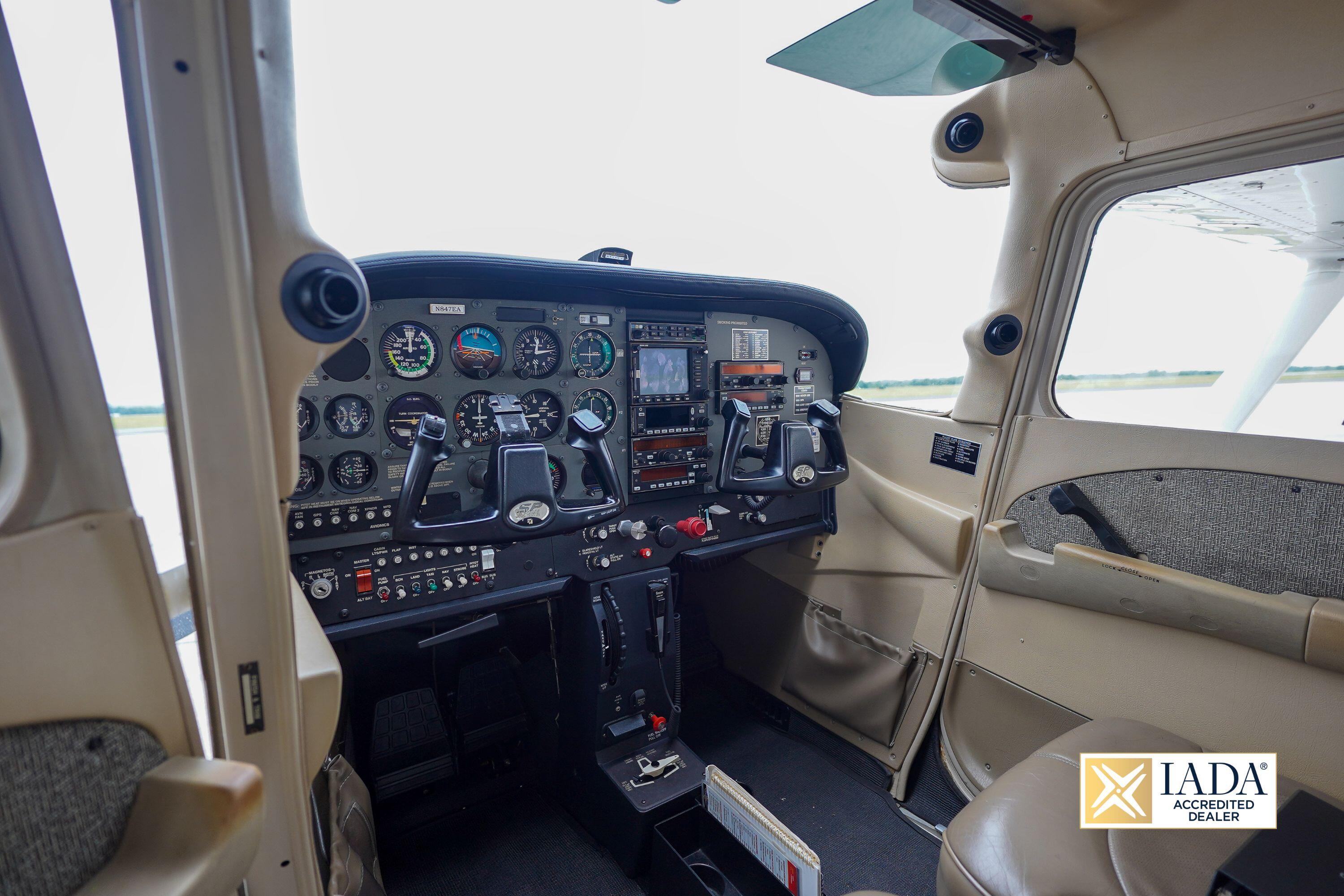 세스나 172SP Skyhawk 2004 사진 5