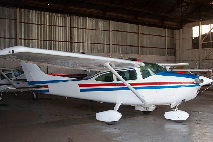 세스나 182Q Skylane 1980 사진 2