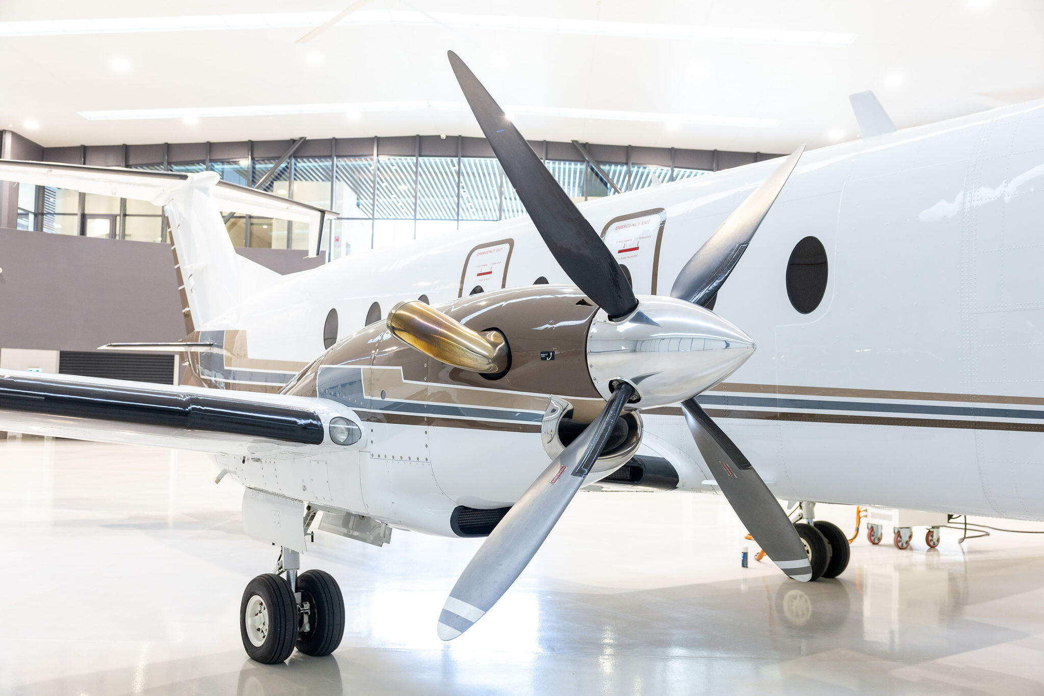2000 Beechcraft 1900D (DQ-LIS), photo 2