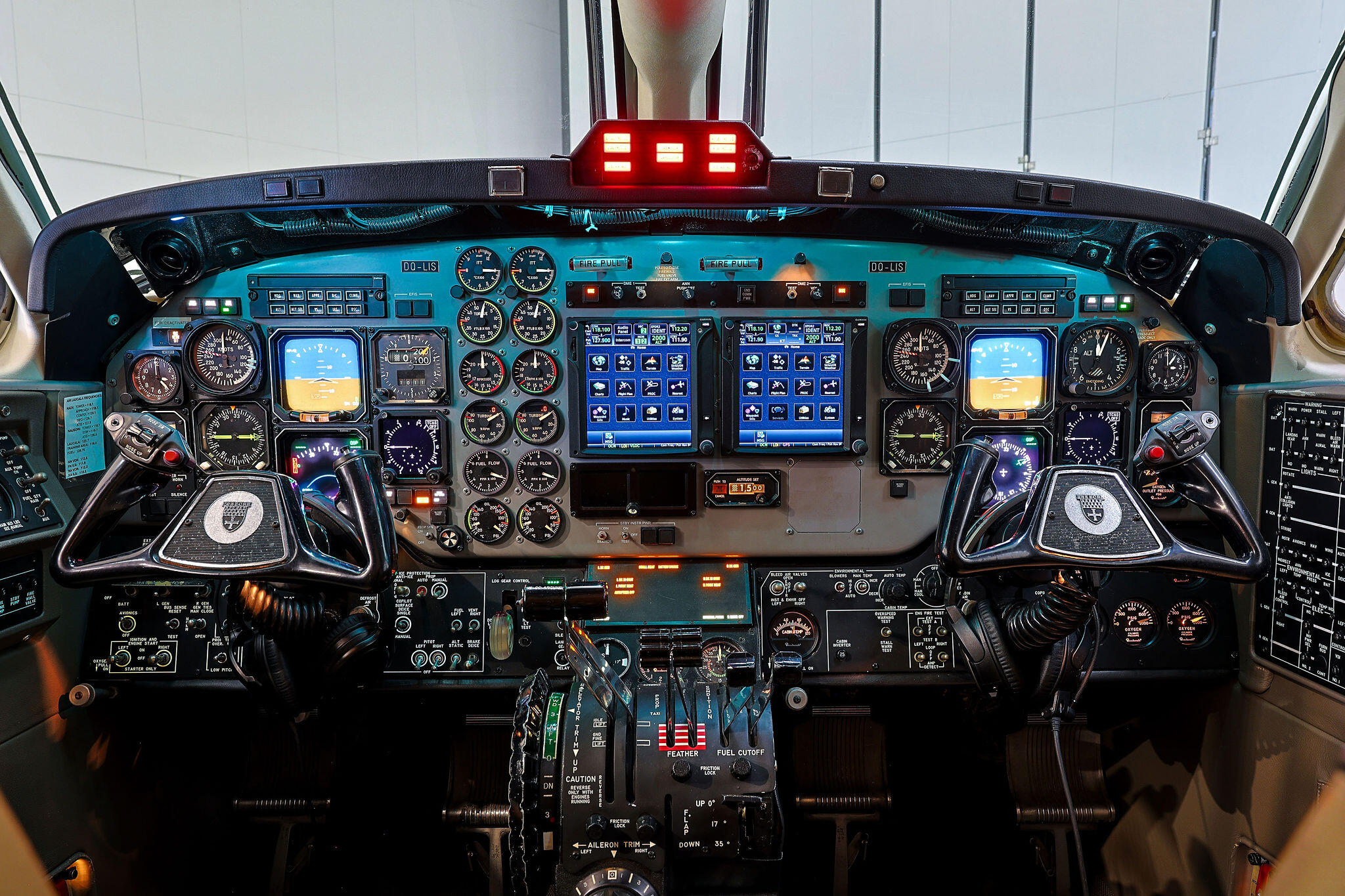 2000 Beechcraft 1900D (DQ-LIS), photo 4