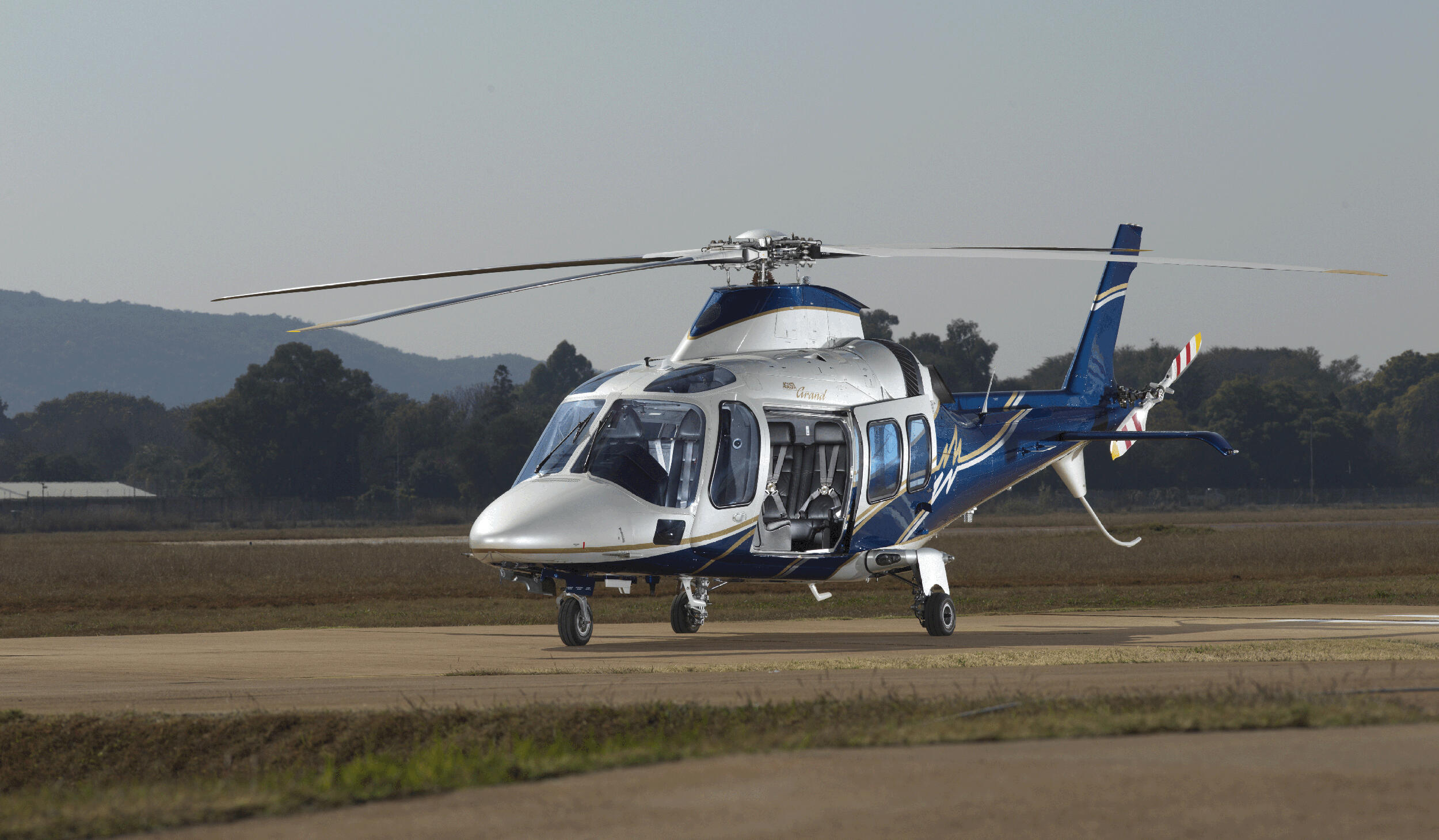 아구스타 A109S Grand 2009 사진 6