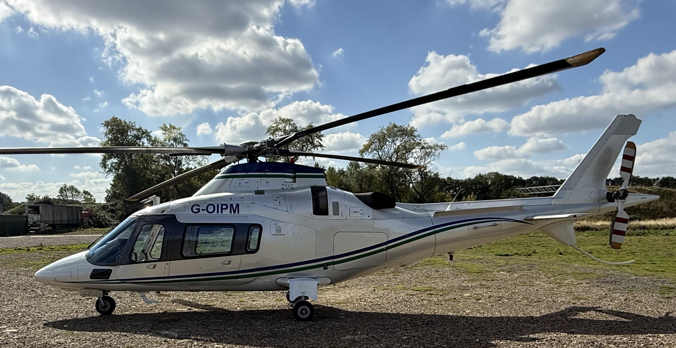 레오나르도 AW109 Power 2002 사진 1