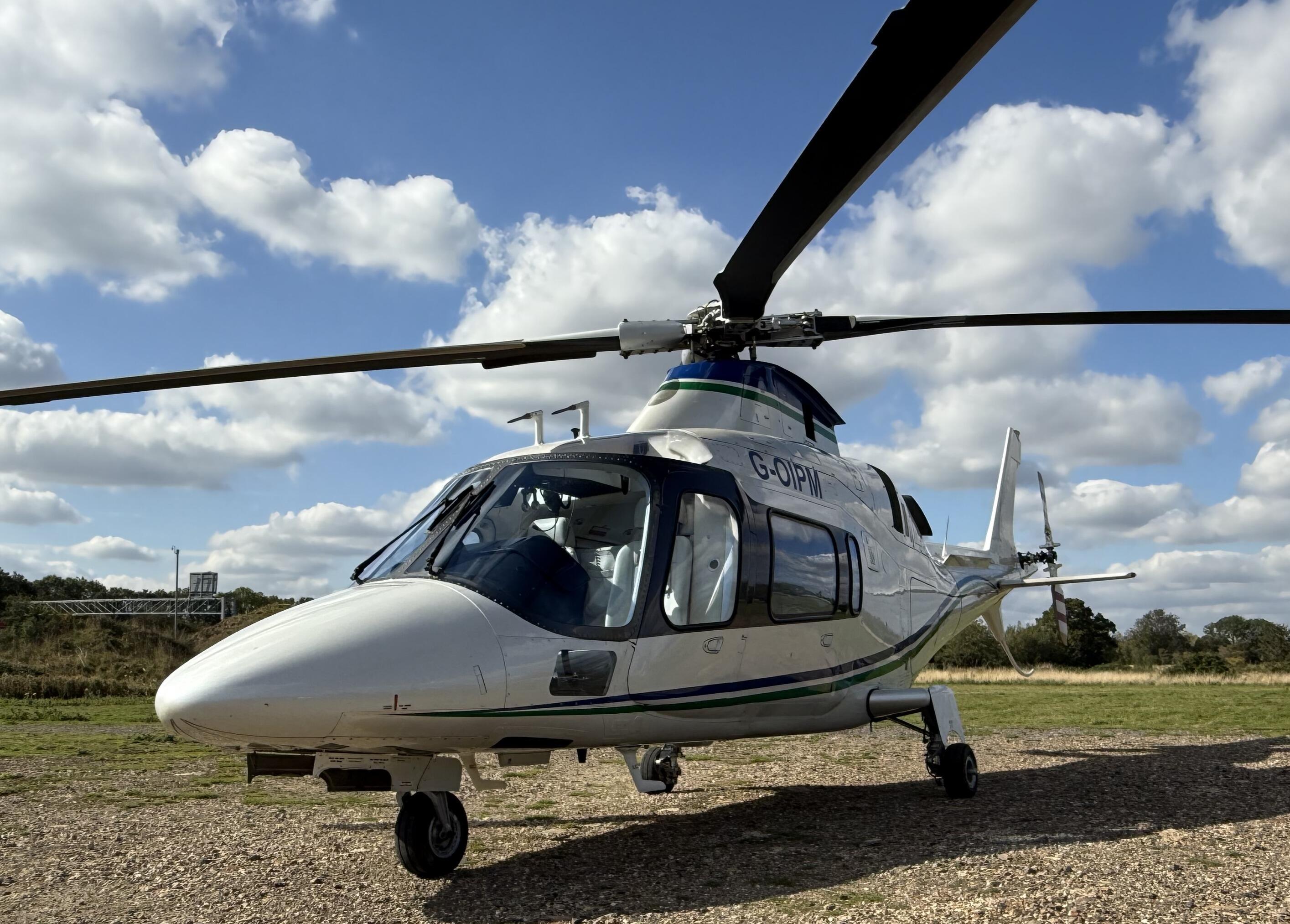 레오나르도 AW109 Power 2002 사진 2