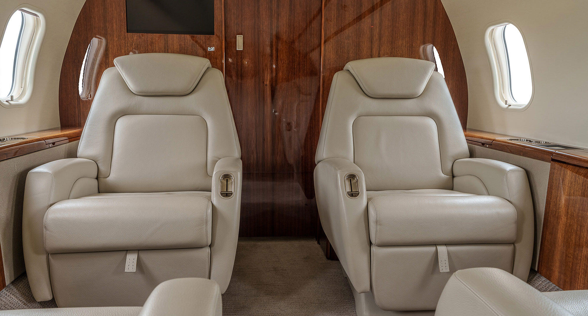 봄바디어 Challenger 300 2008 사진 3