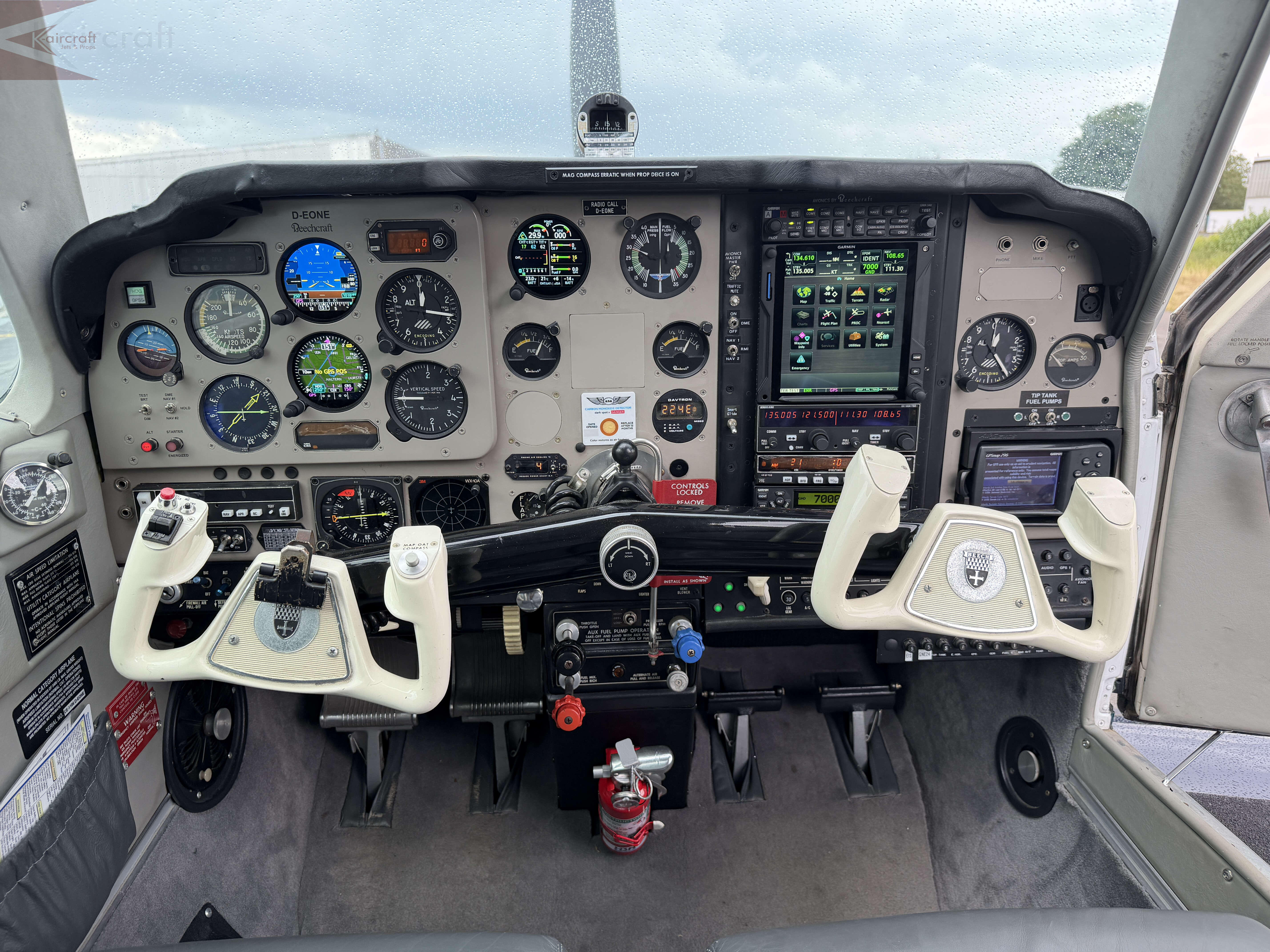 비치크래프트 F33A Bonanza 1987 사진 6