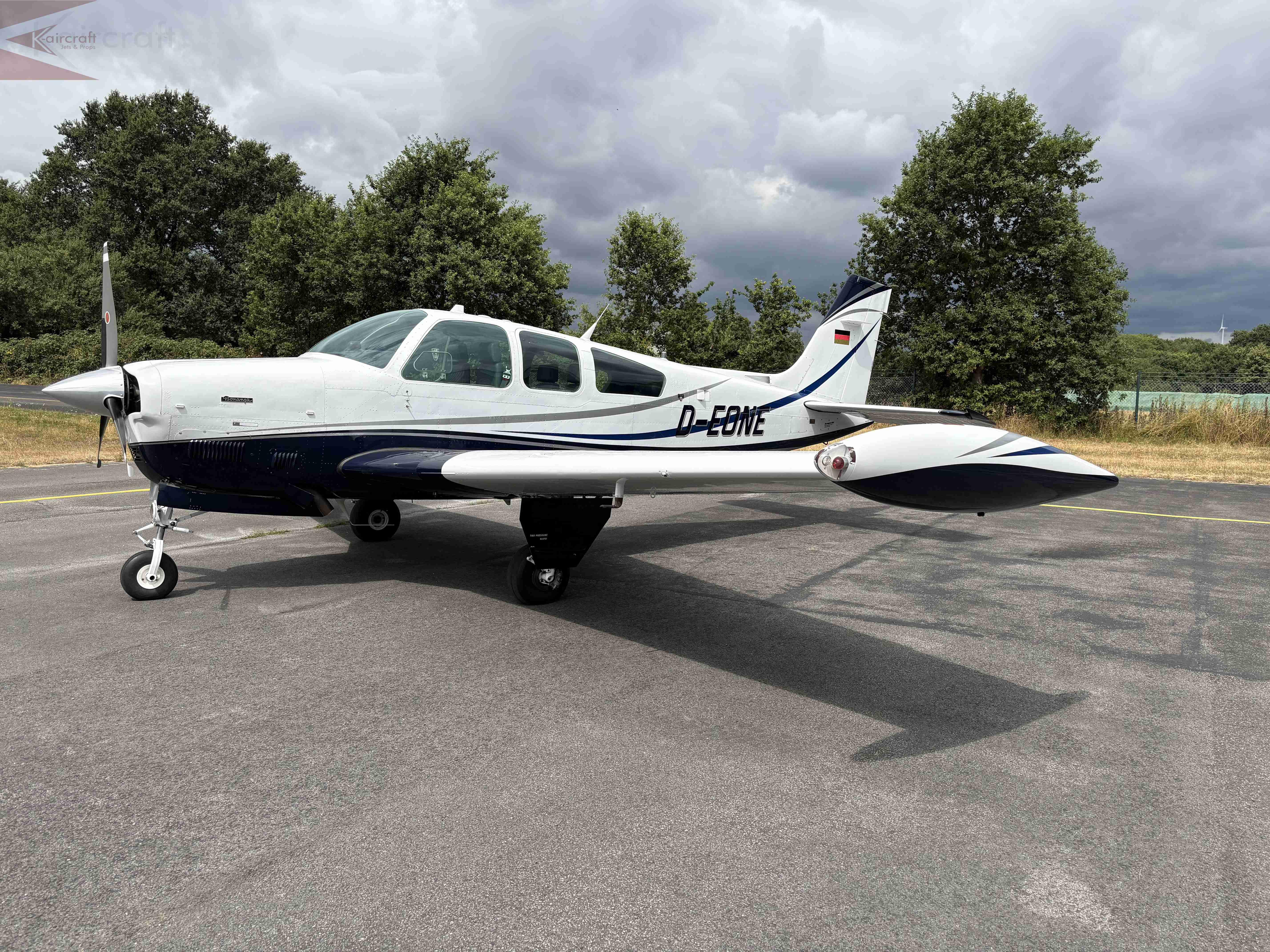 비치크래프트 F33A Bonanza 1987 사진 1