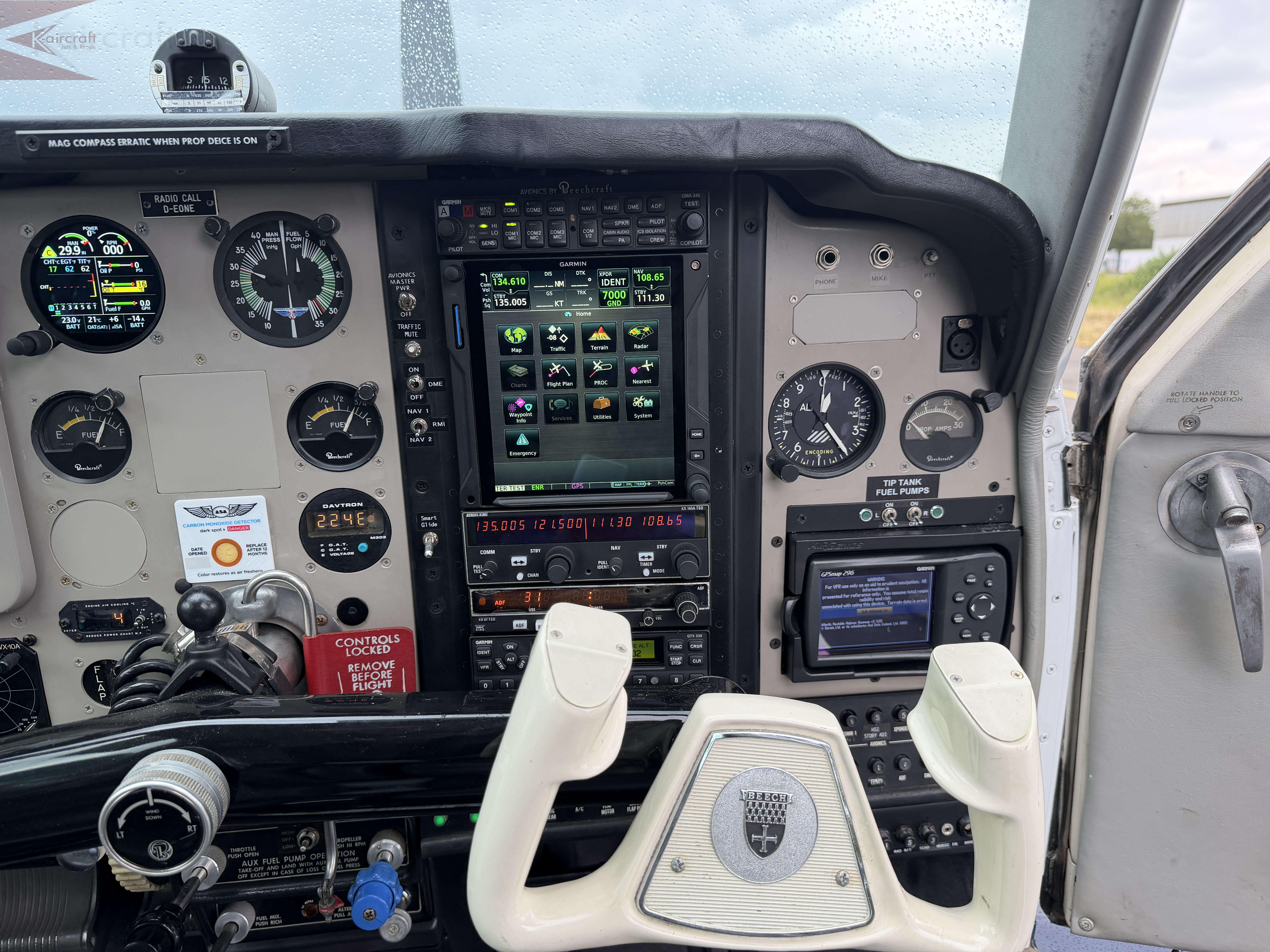 비치크래프트 F33A Bonanza 1987 사진 8