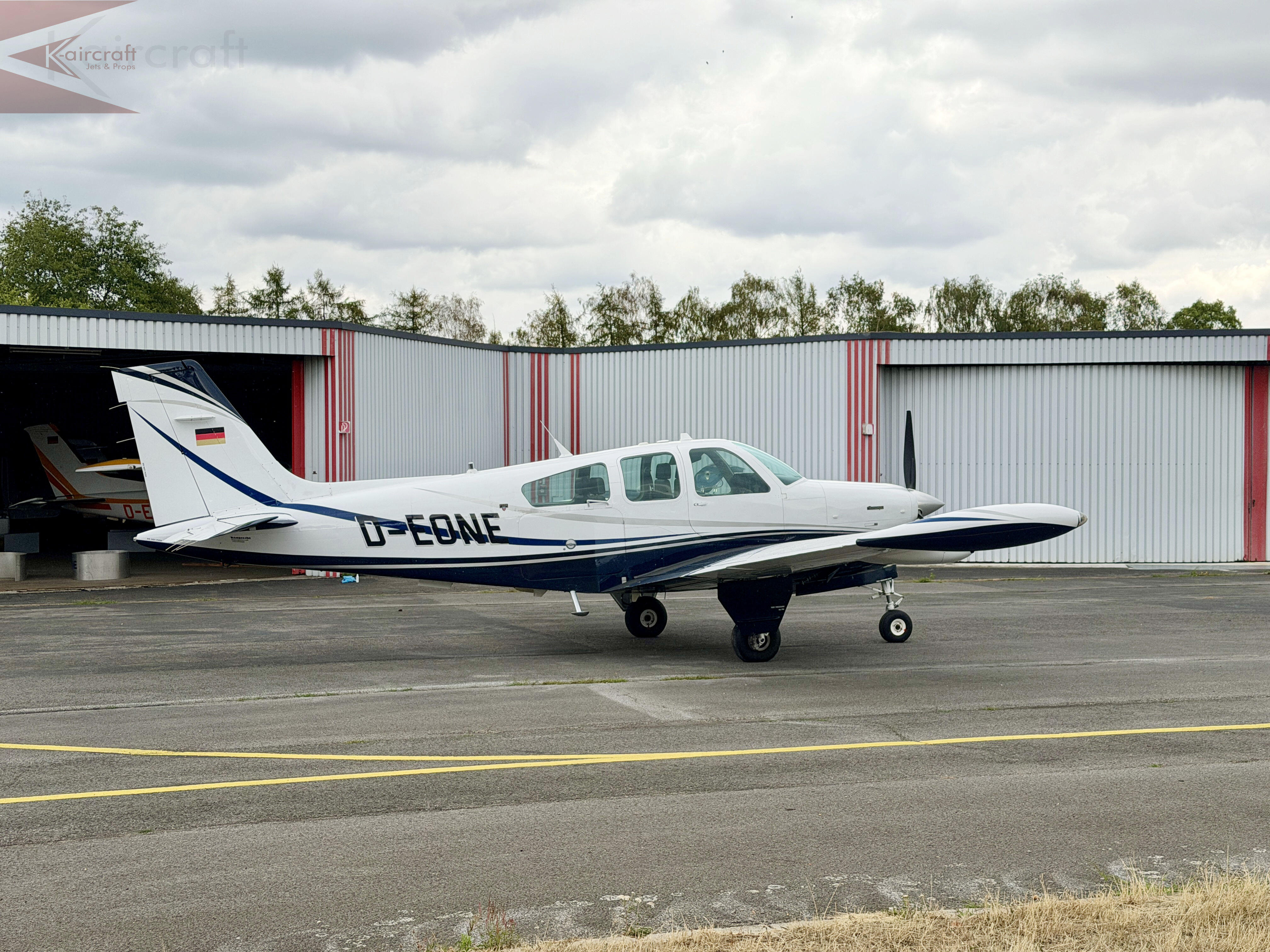 비치크래프트 F33A Bonanza 1987 사진 2