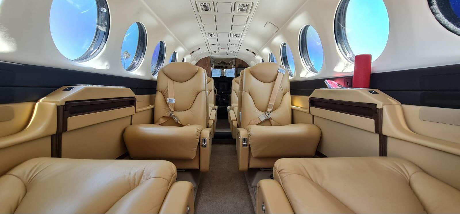 1999 Beechcraft King Air 350, photo 3