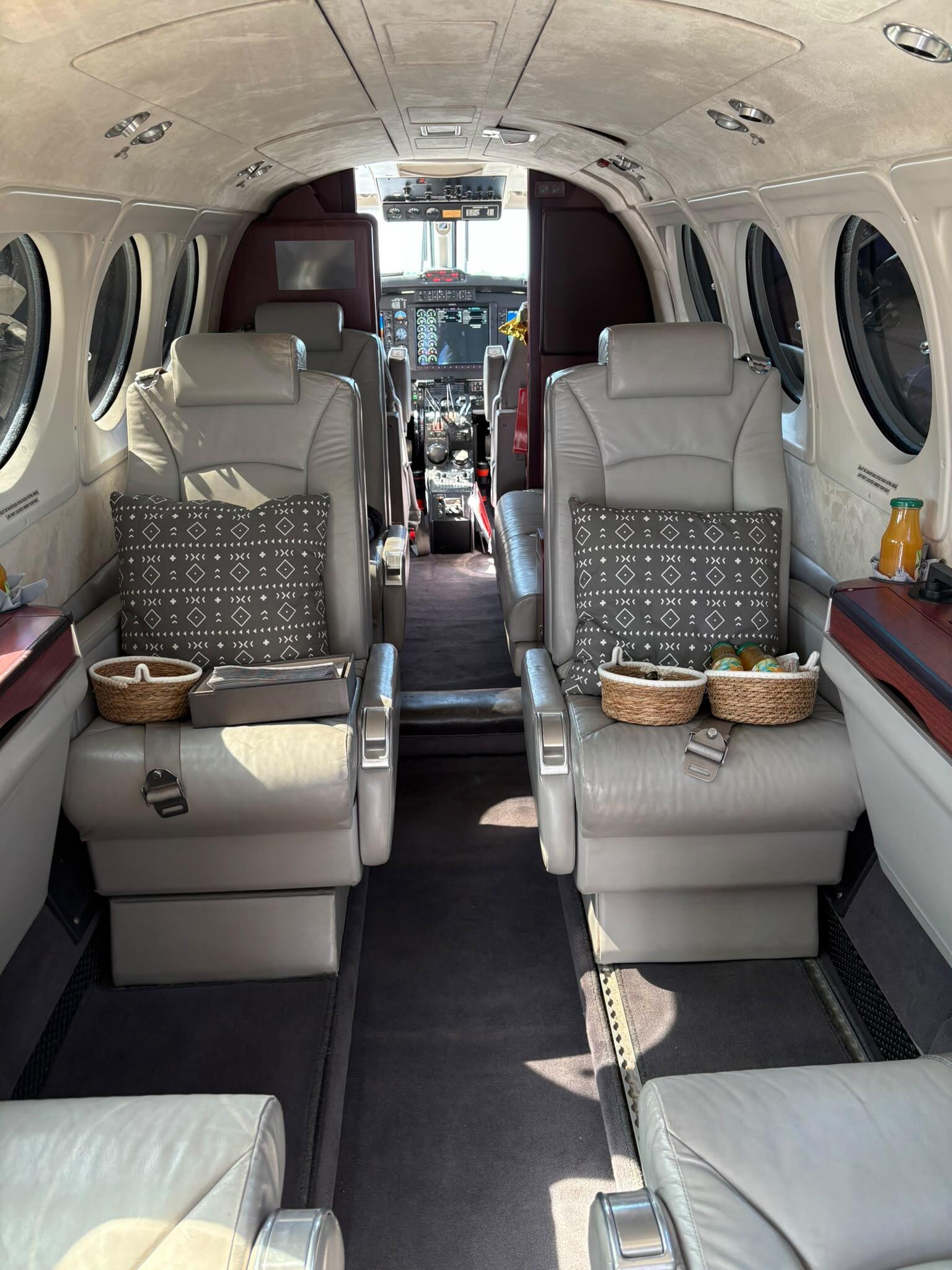 1982 Beechcraft King Air B200, photo 7