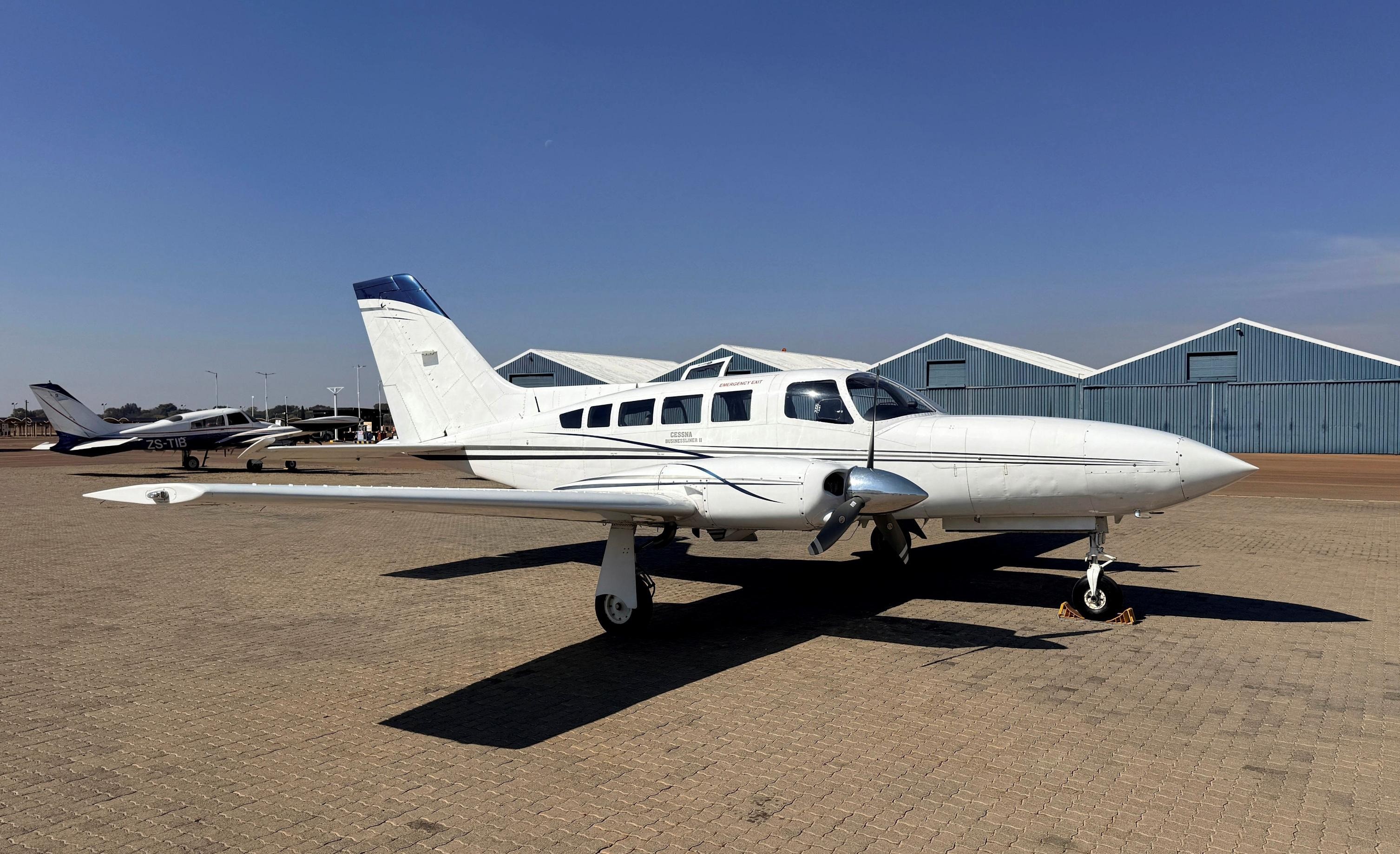 1980 Cessna 402C, photo 2