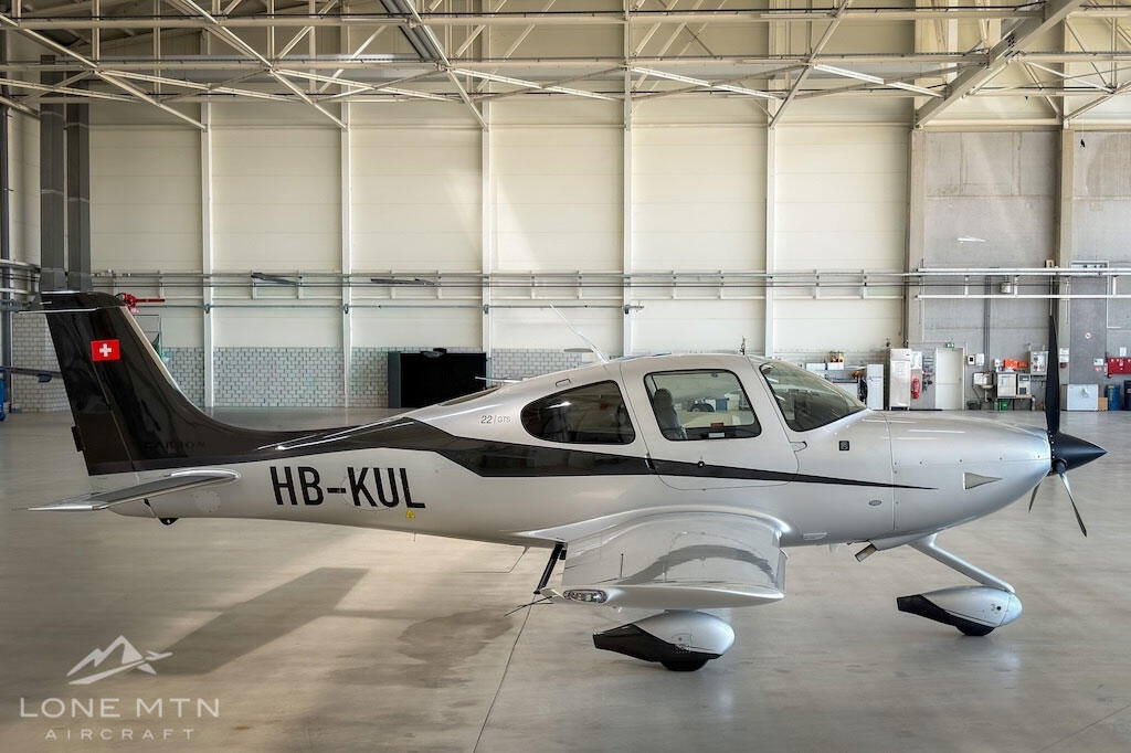 시러스 SR22 2015 사진 8