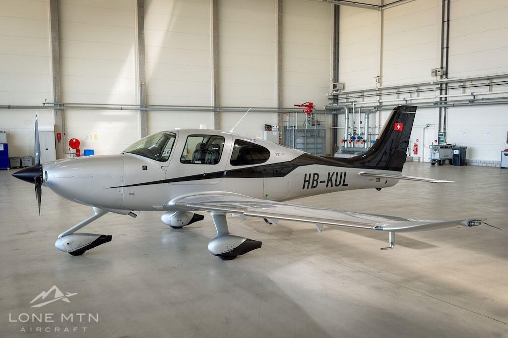 시러스 SR22 2015 사진 1