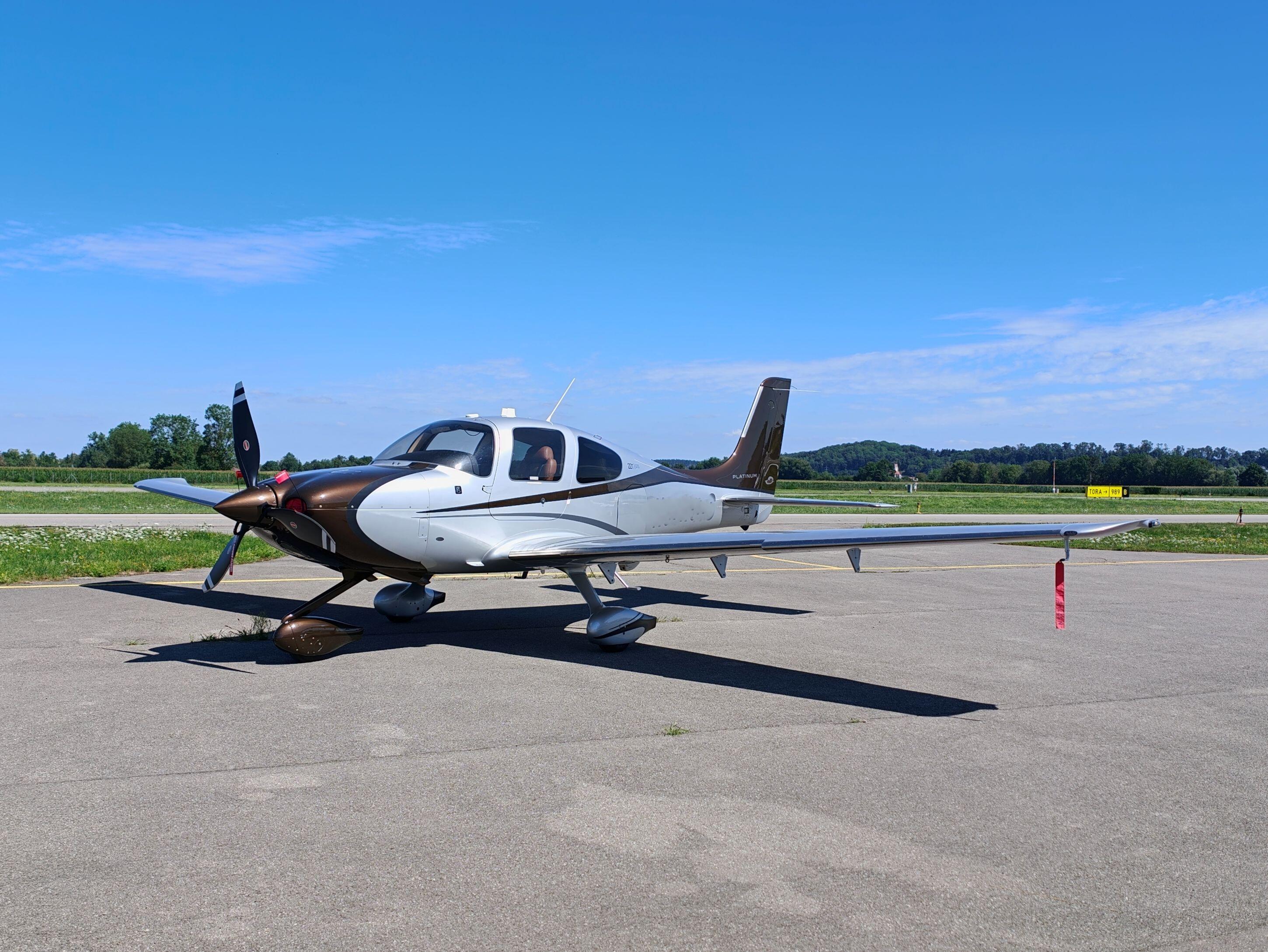 2014 Cirrus SR22 Turbo GTS, photo 1