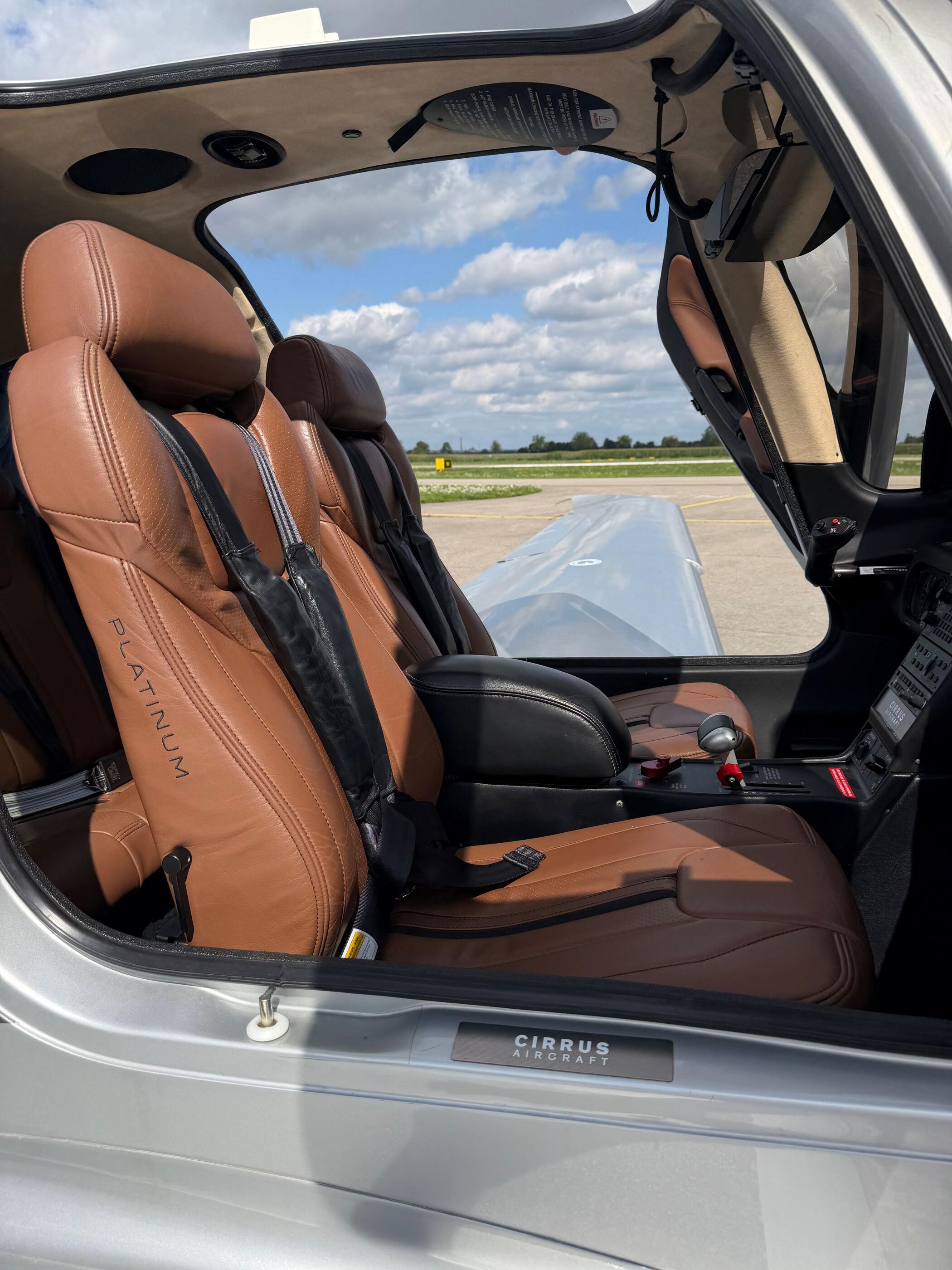 2014 Cirrus SR22 Turbo GTS, photo 6