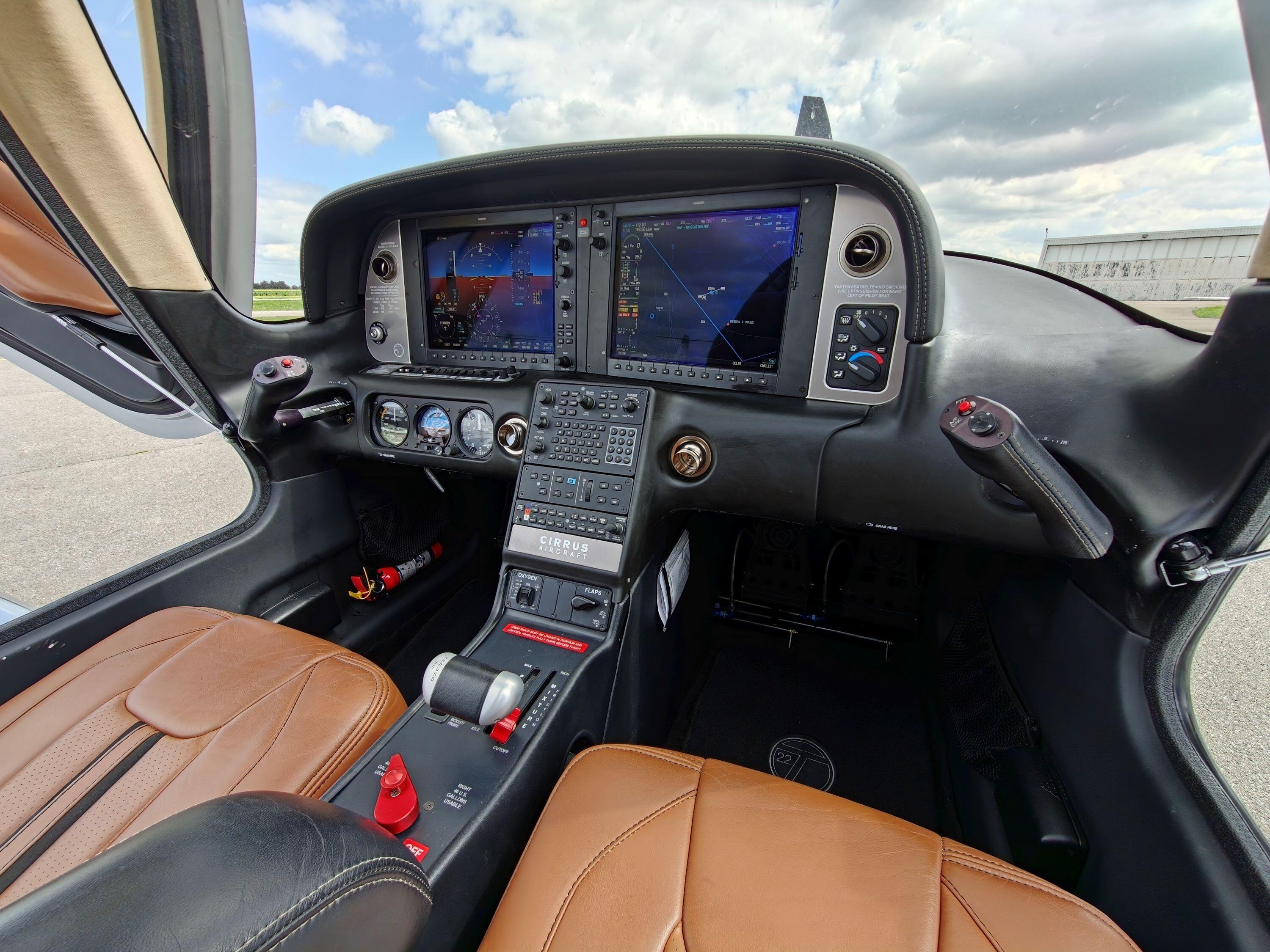 2014 Cirrus SR22 Turbo GTS, photo 2