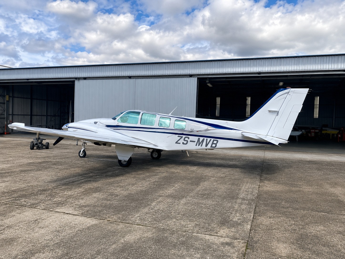 1975 Beechcraft 58 Baron, photo 1