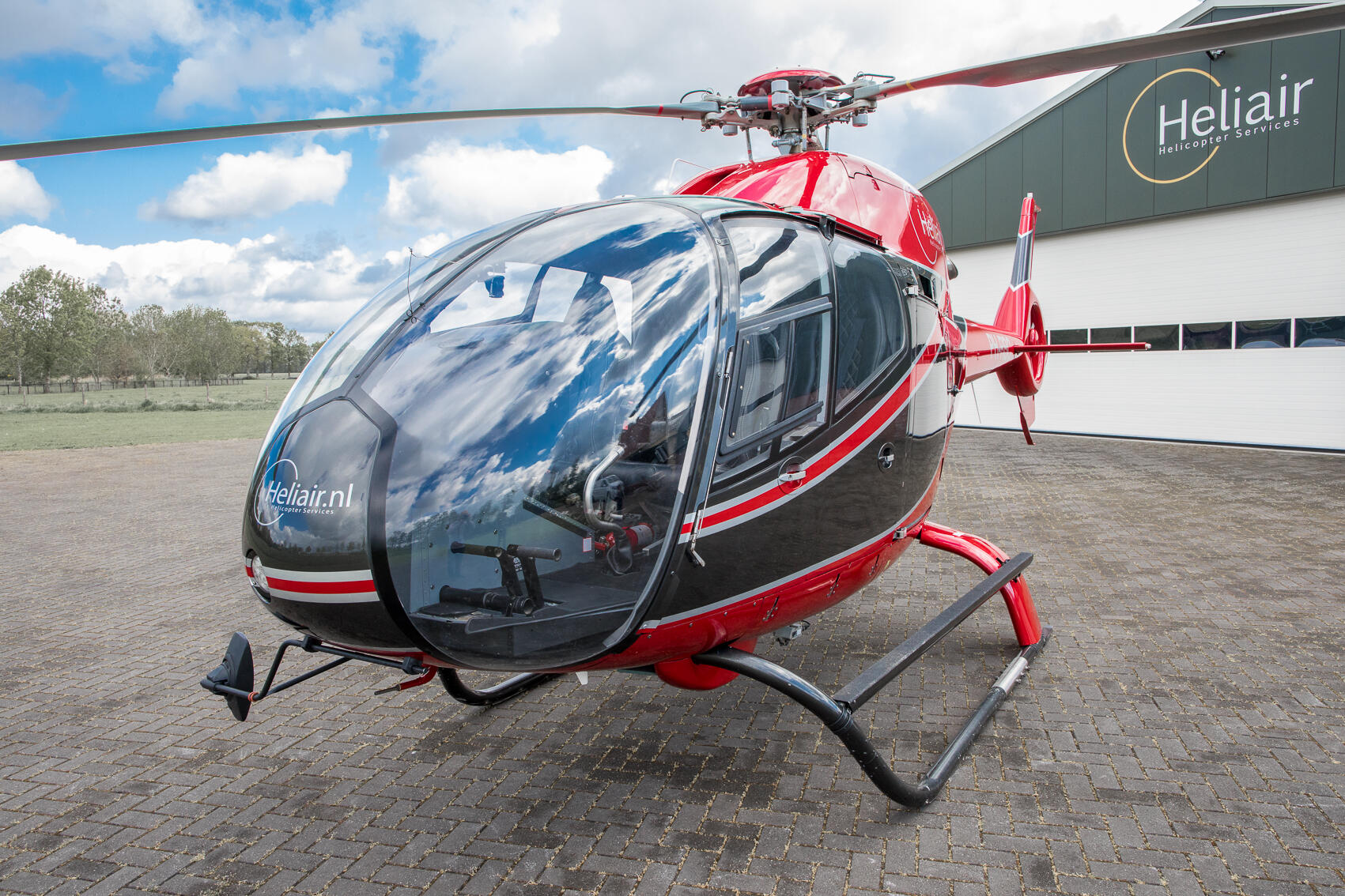 1999 Airbus/Eurocopter EC 120B, photo 2