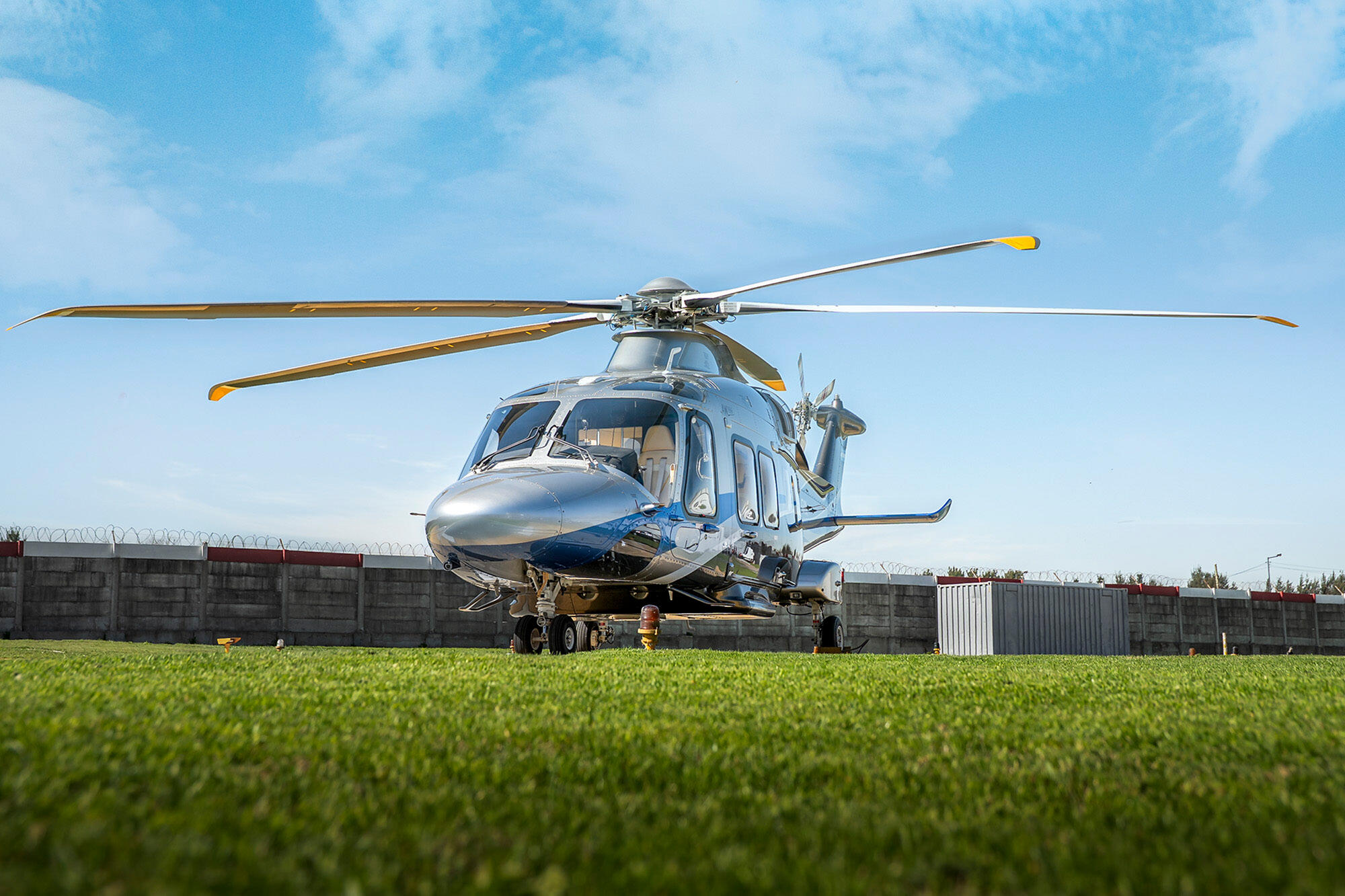 2016 Leonardo AW169, photo 1