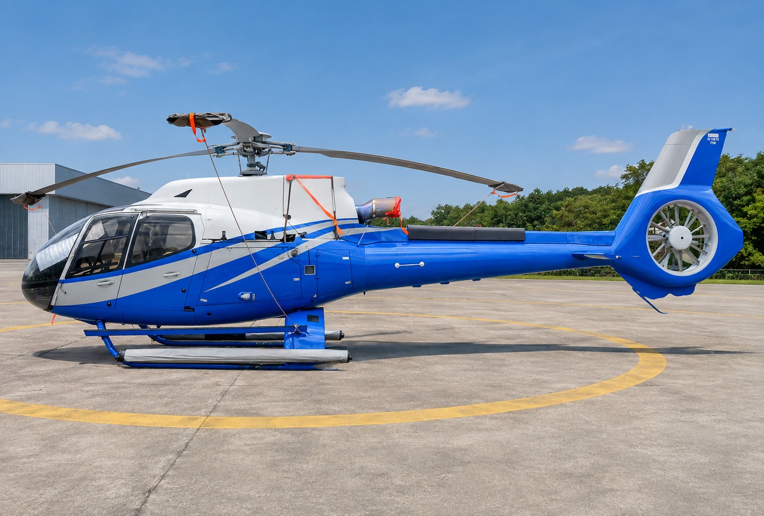 2013 Airbus H130, photo 2