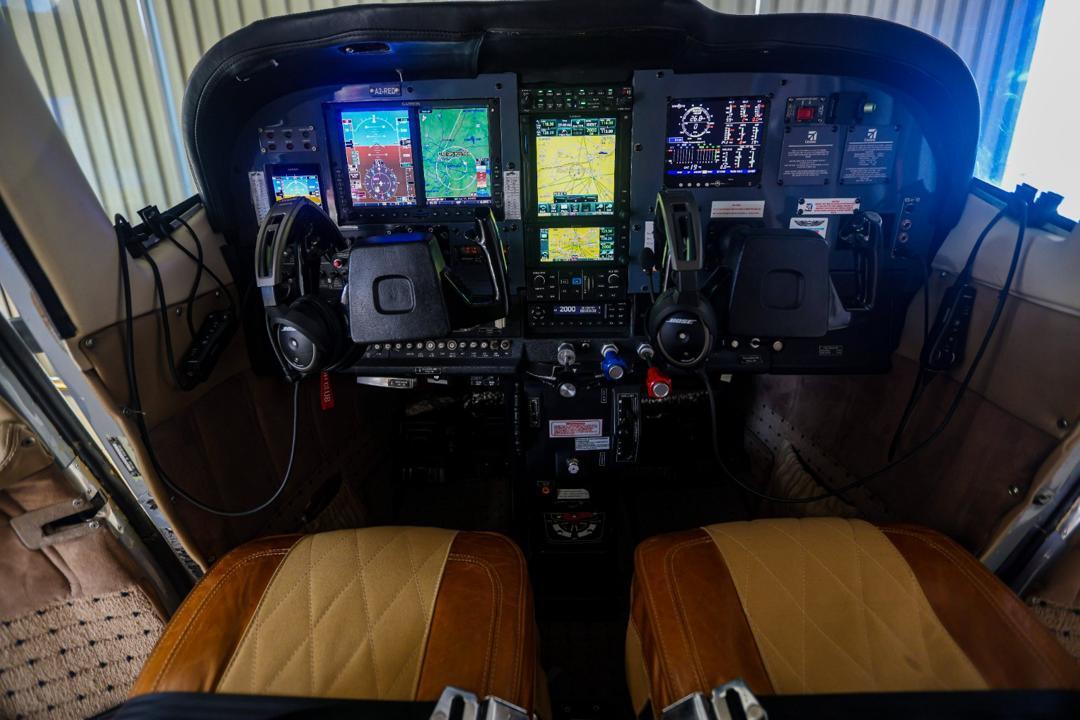 1975 Cessna 210, photo 3