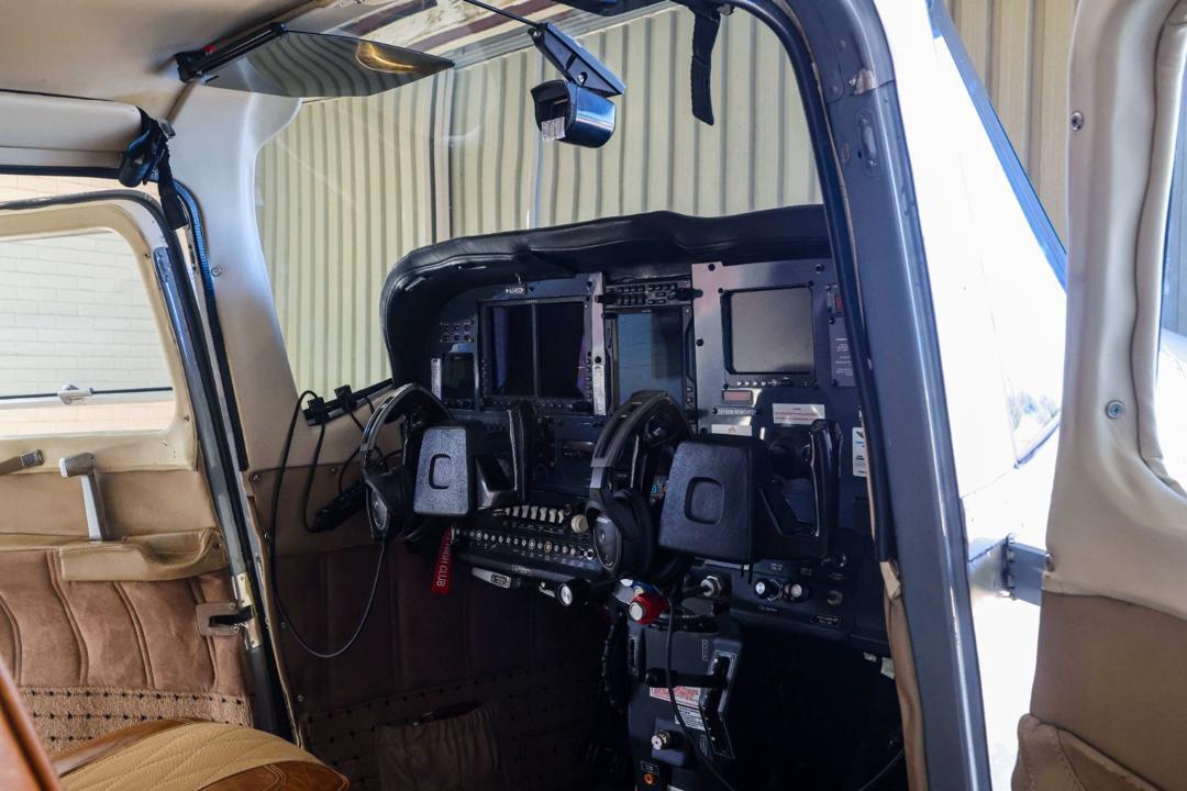 1975 Cessna 210, photo 5