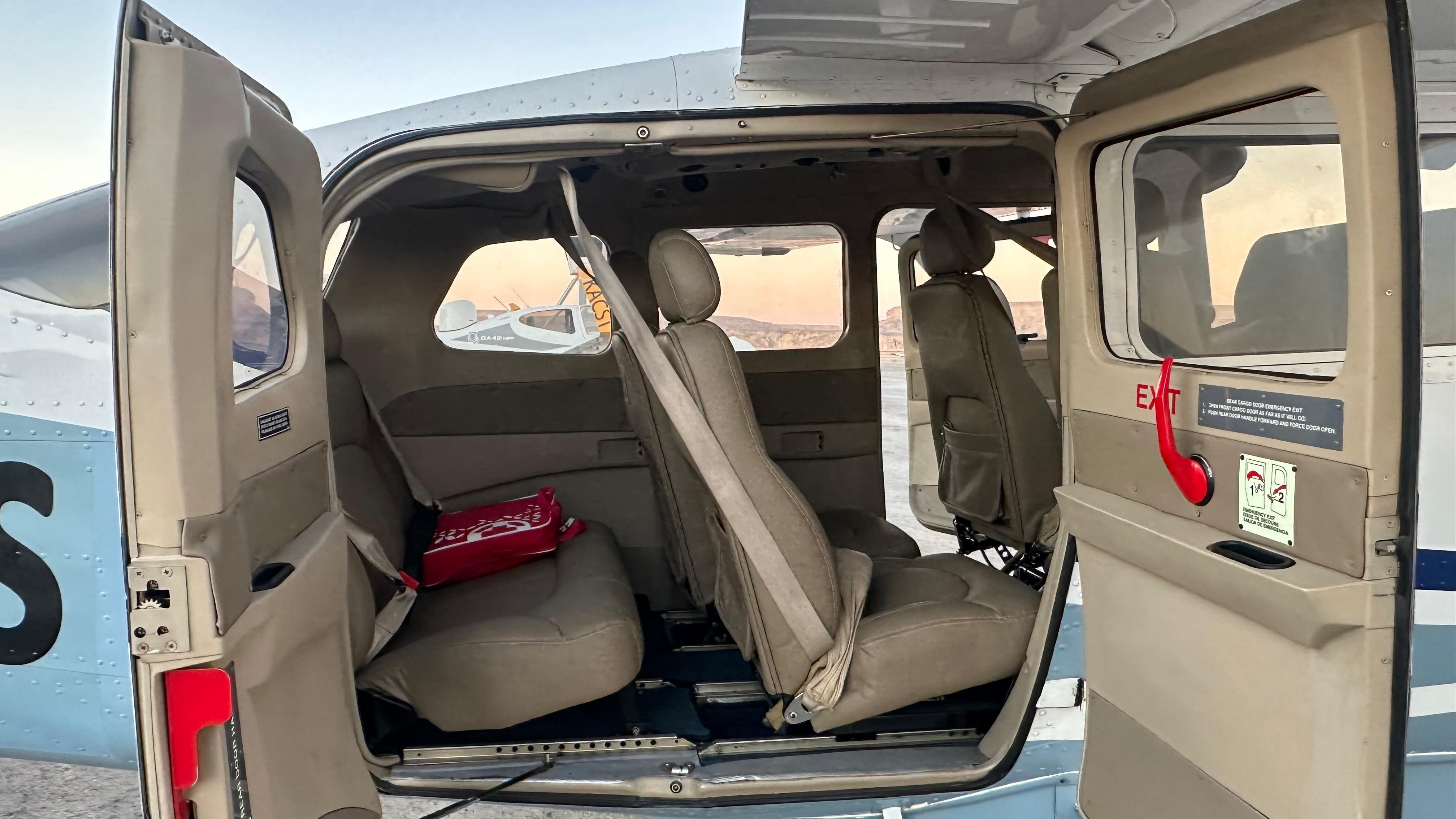2007 Cessna Turbo 206H Stationair, photo 3