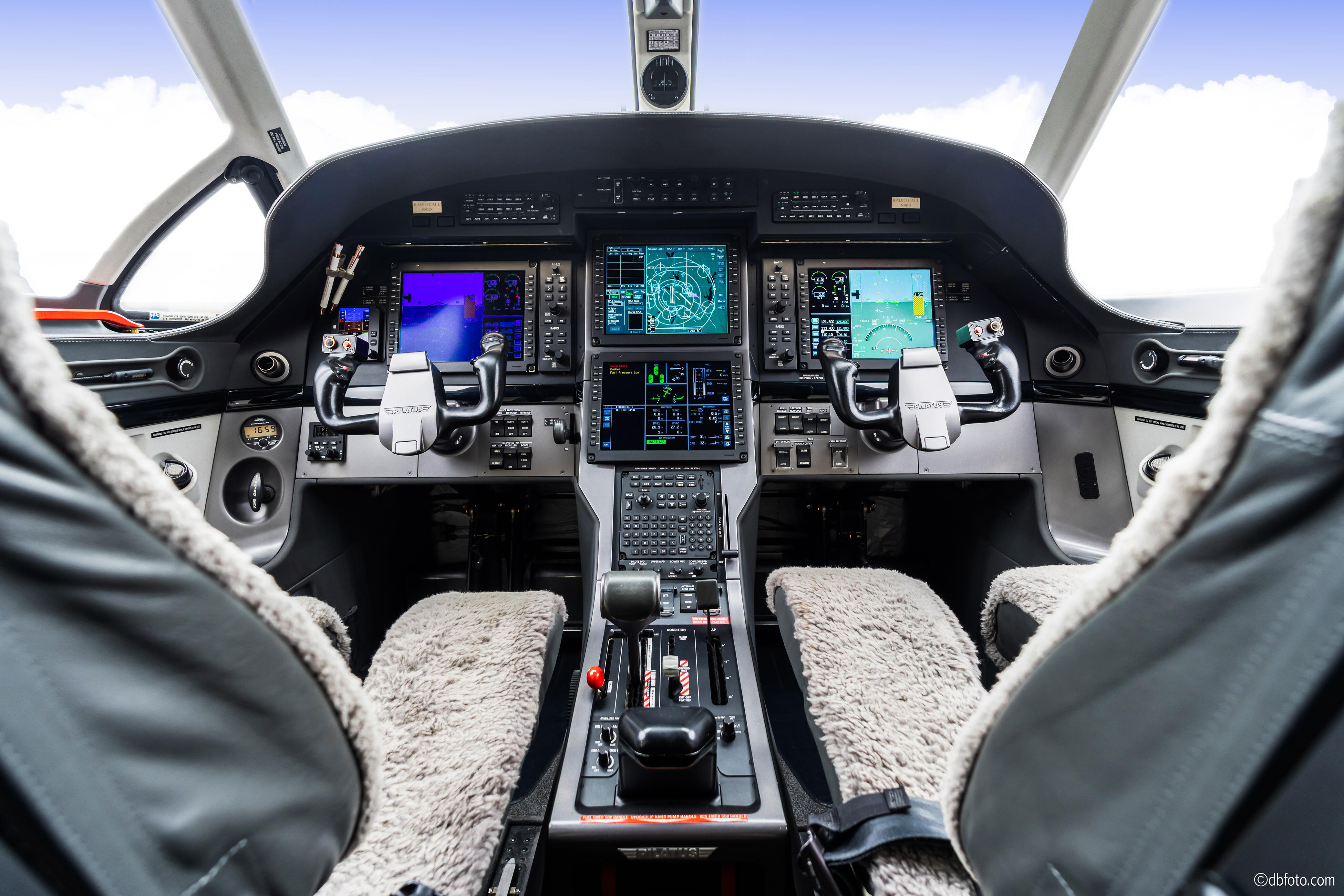 필라투스 PC-12 NG 2011 사진 6